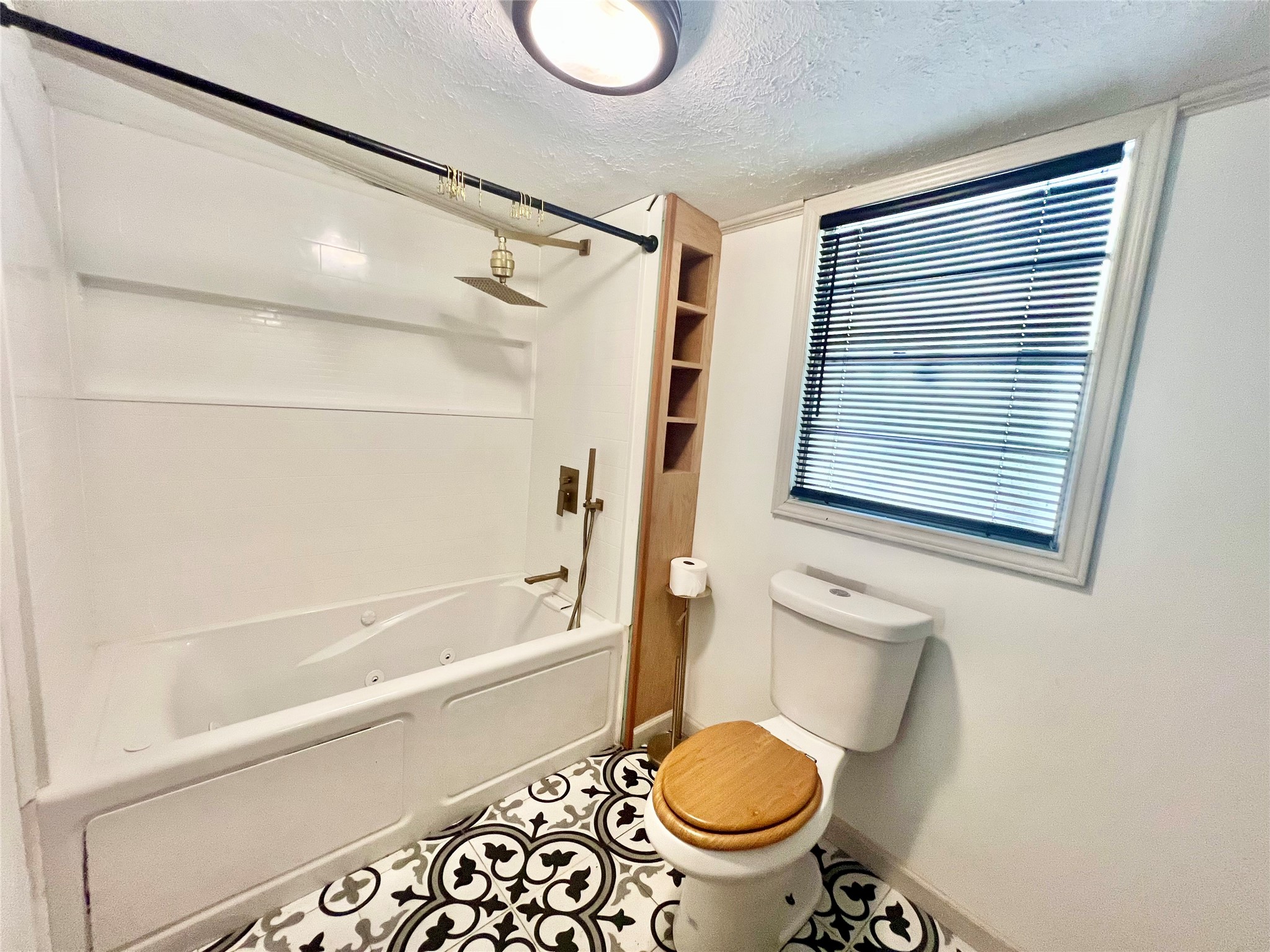4410 Jackson Street Property Photo 29