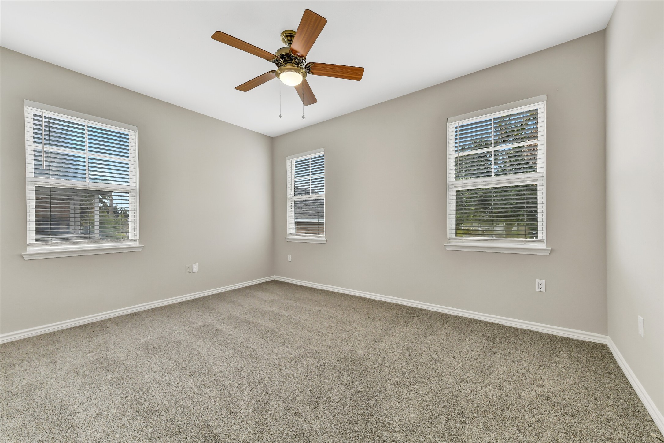 4418 N Live Oak Circle Property Photo 11