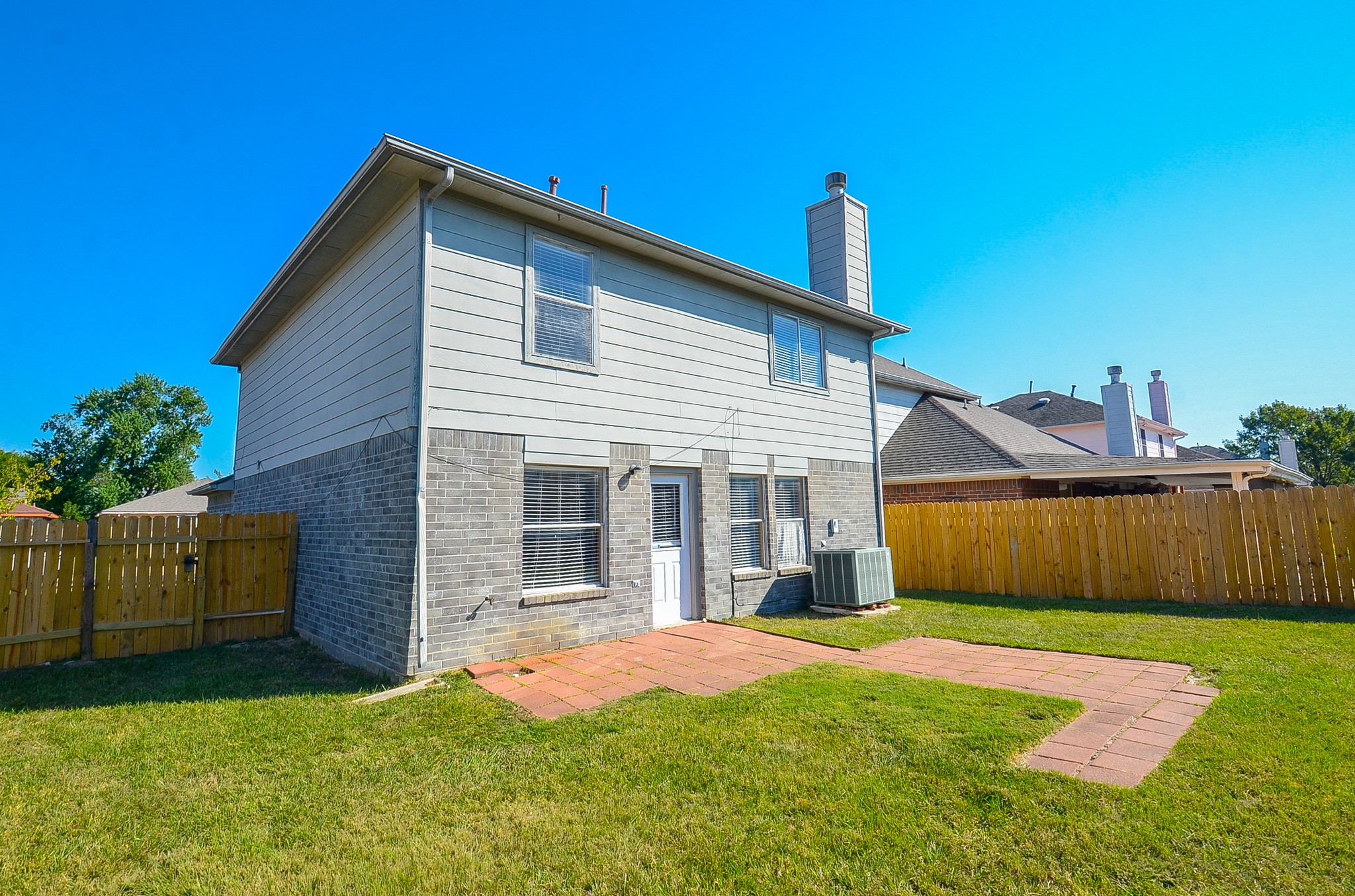 17327 Davenway Dr Property Photo 19