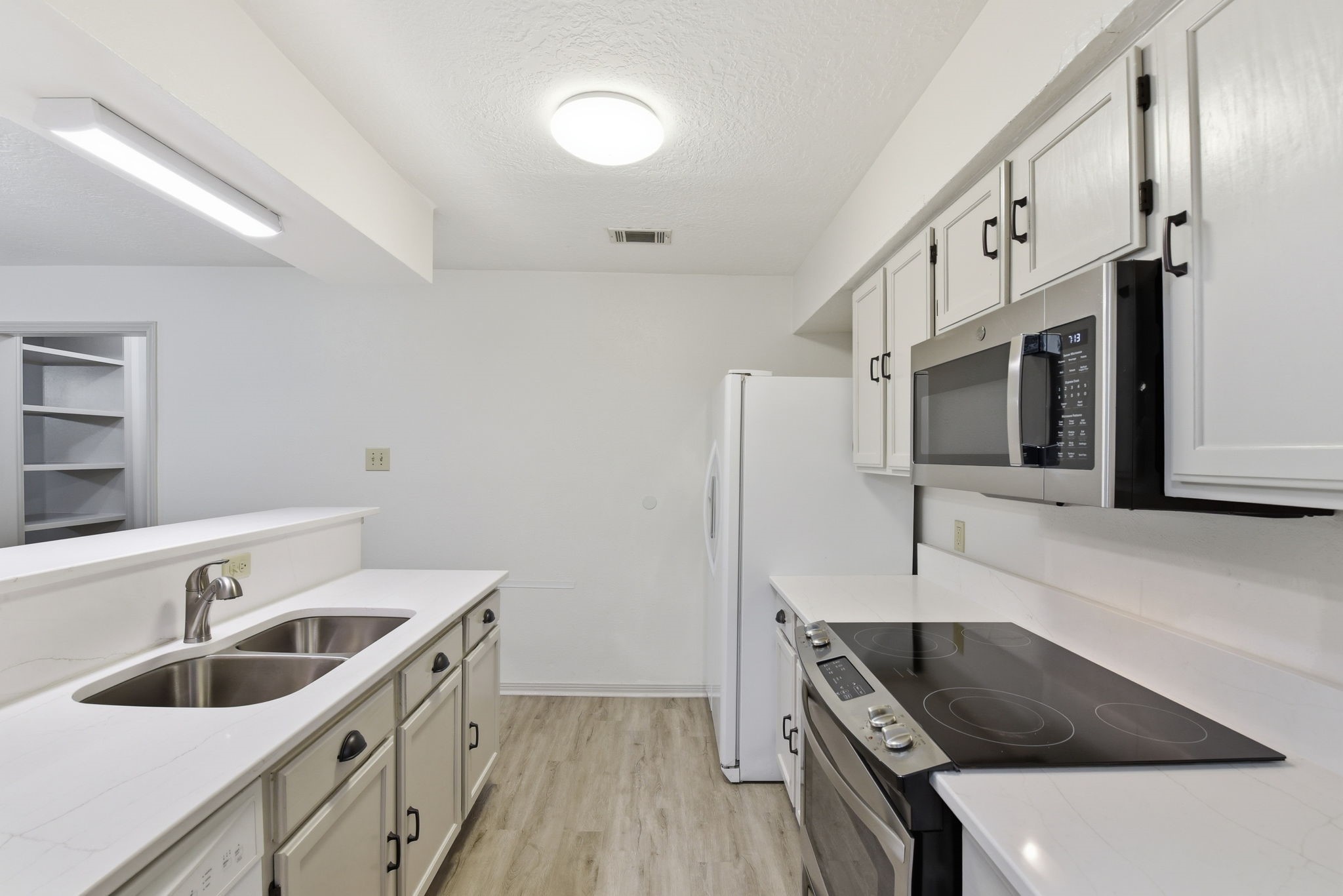 2402 Sycamore Avenue B1 Property Photo 11