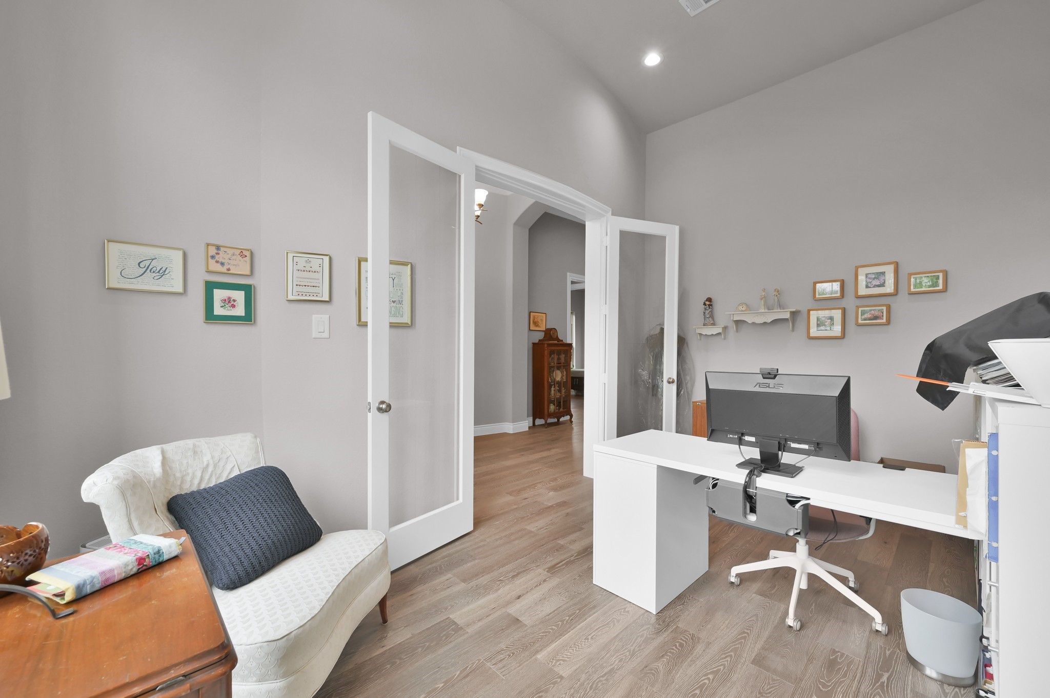 402 Changing Tide Court Property Photo 9