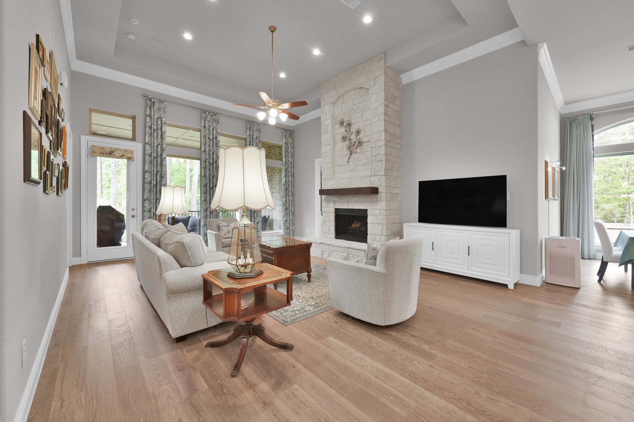 402 Changing Tide Court Property Photo 10