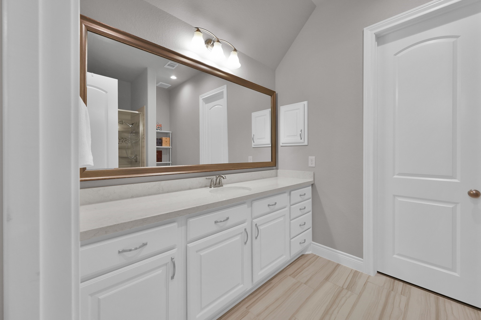 402 Changing Tide Court Property Photo 24