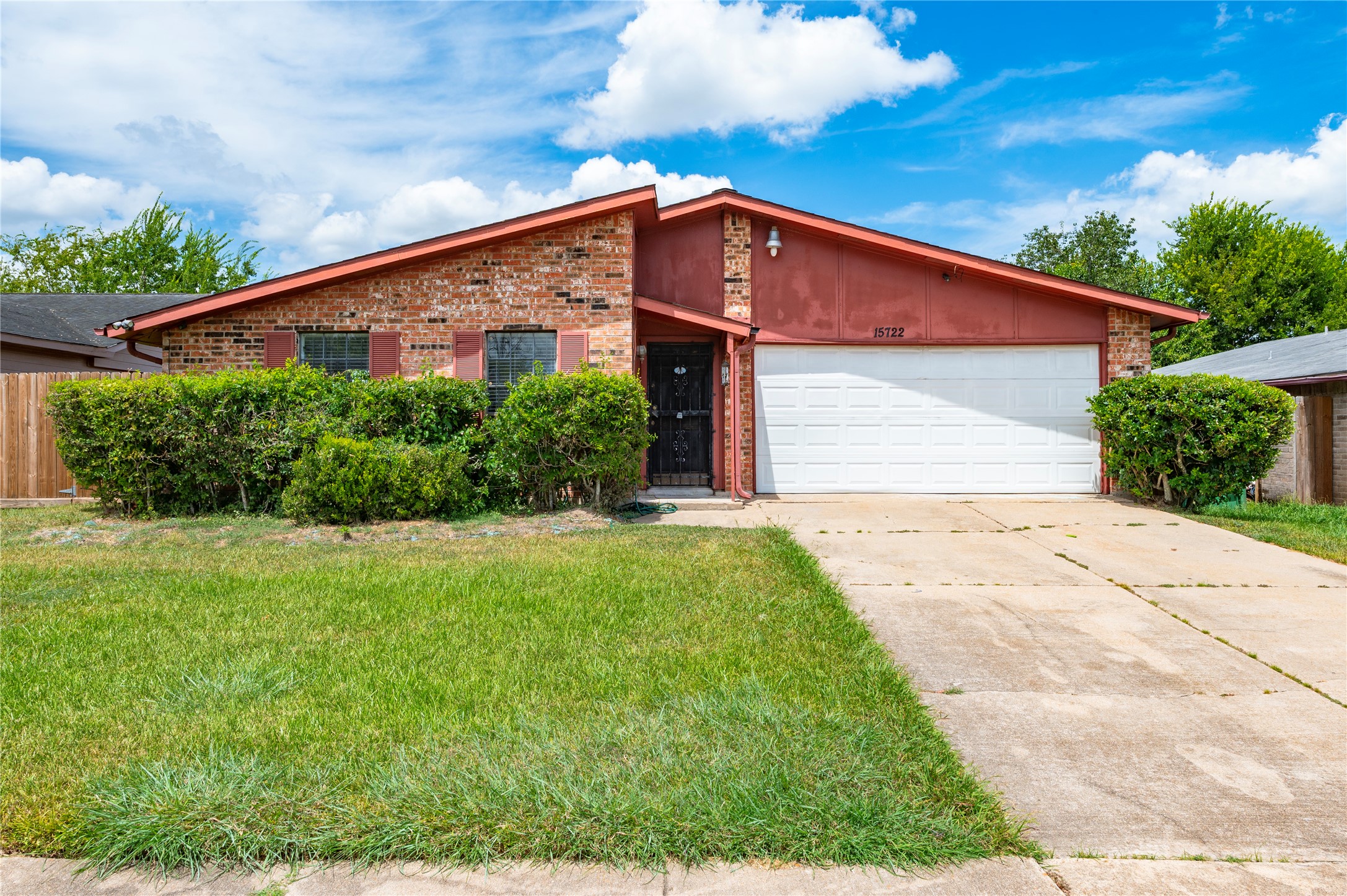 15722 Corsair Road Property Photo 1