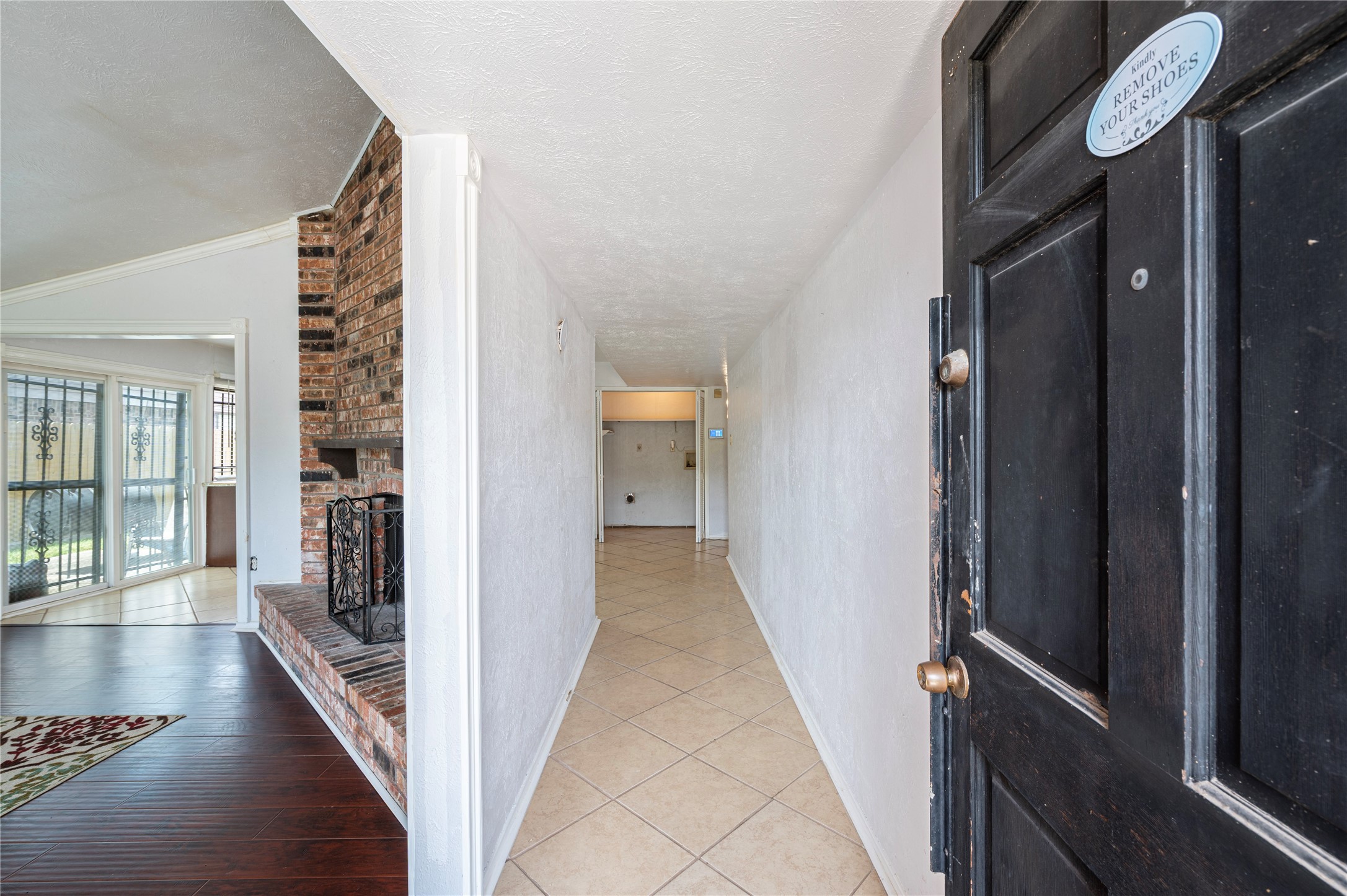 15722 Corsair Road Property Photo 3