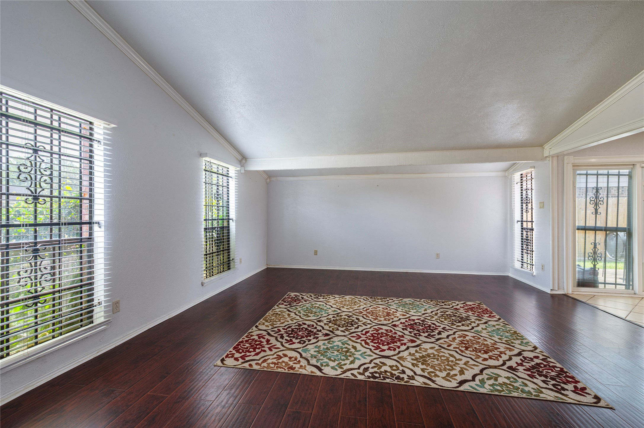 15722 Corsair Road Property Photo 4