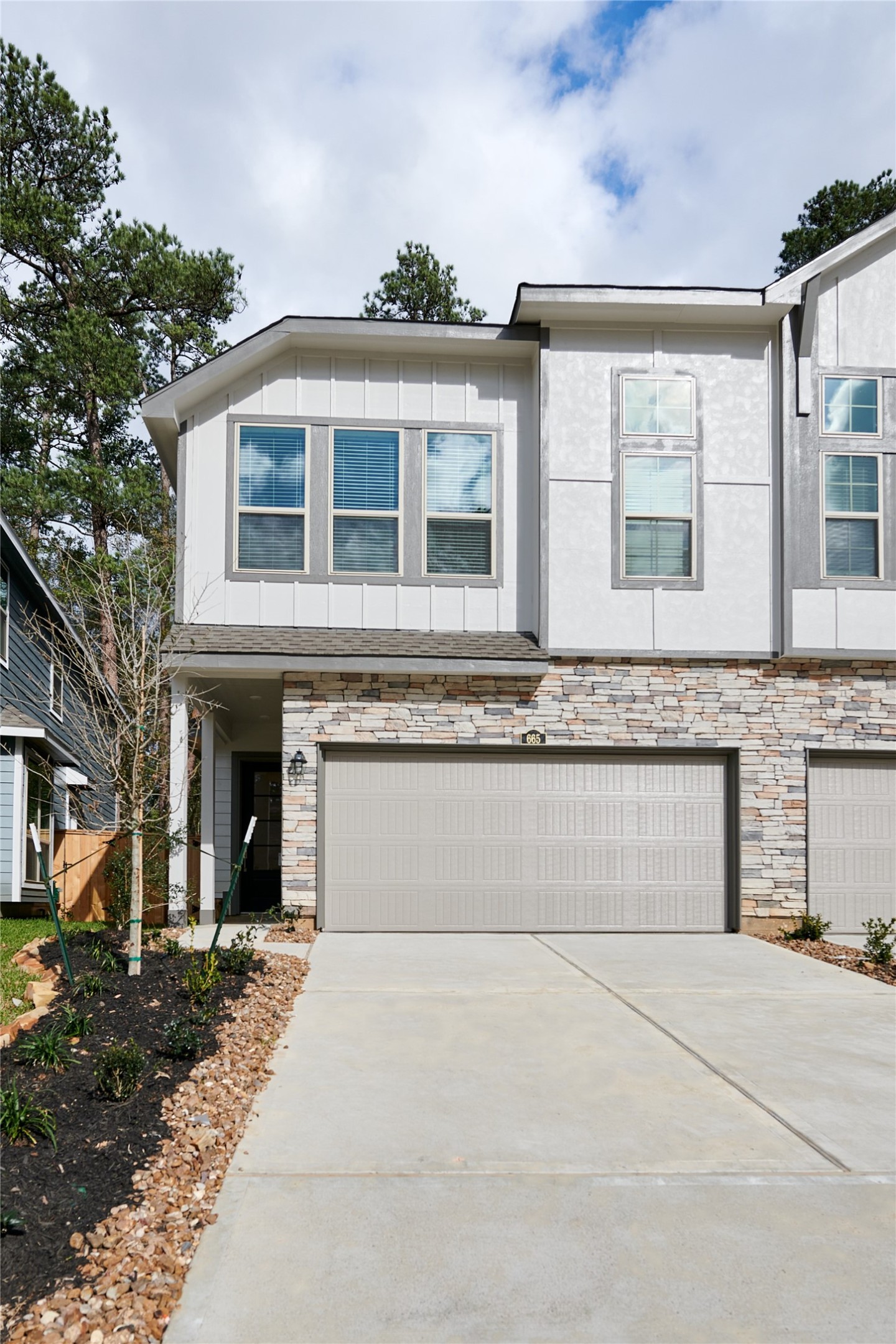 665 Royal Arch Drive Property Photo 4
