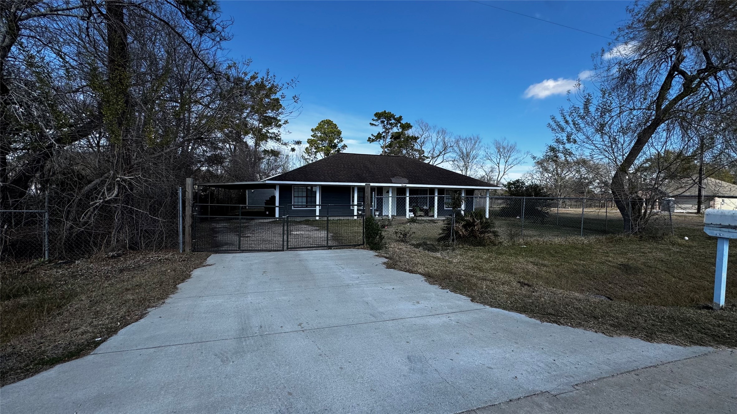 4709 34th Street Property Photo 1