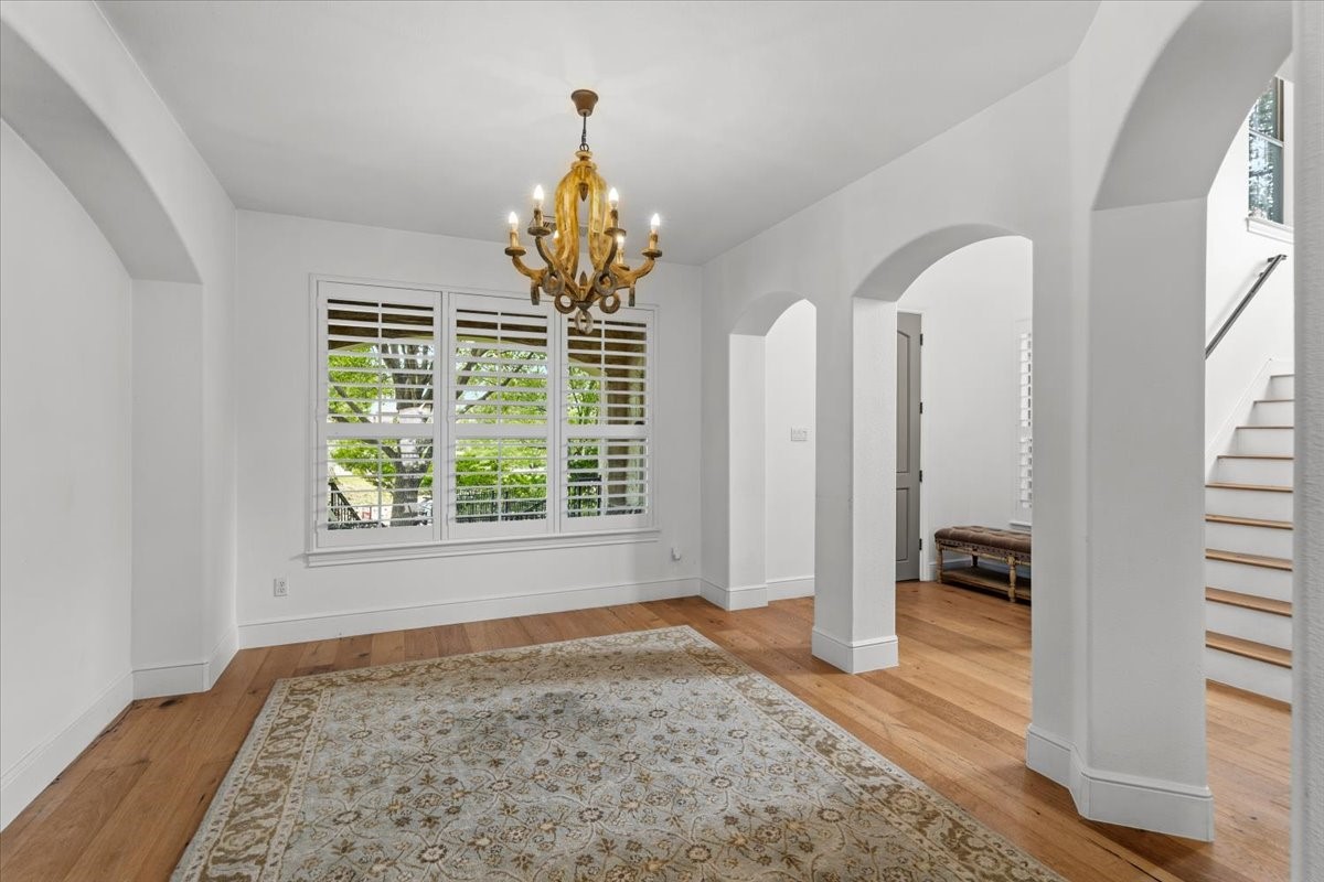 4308 Canoas Drive Property Photo 11