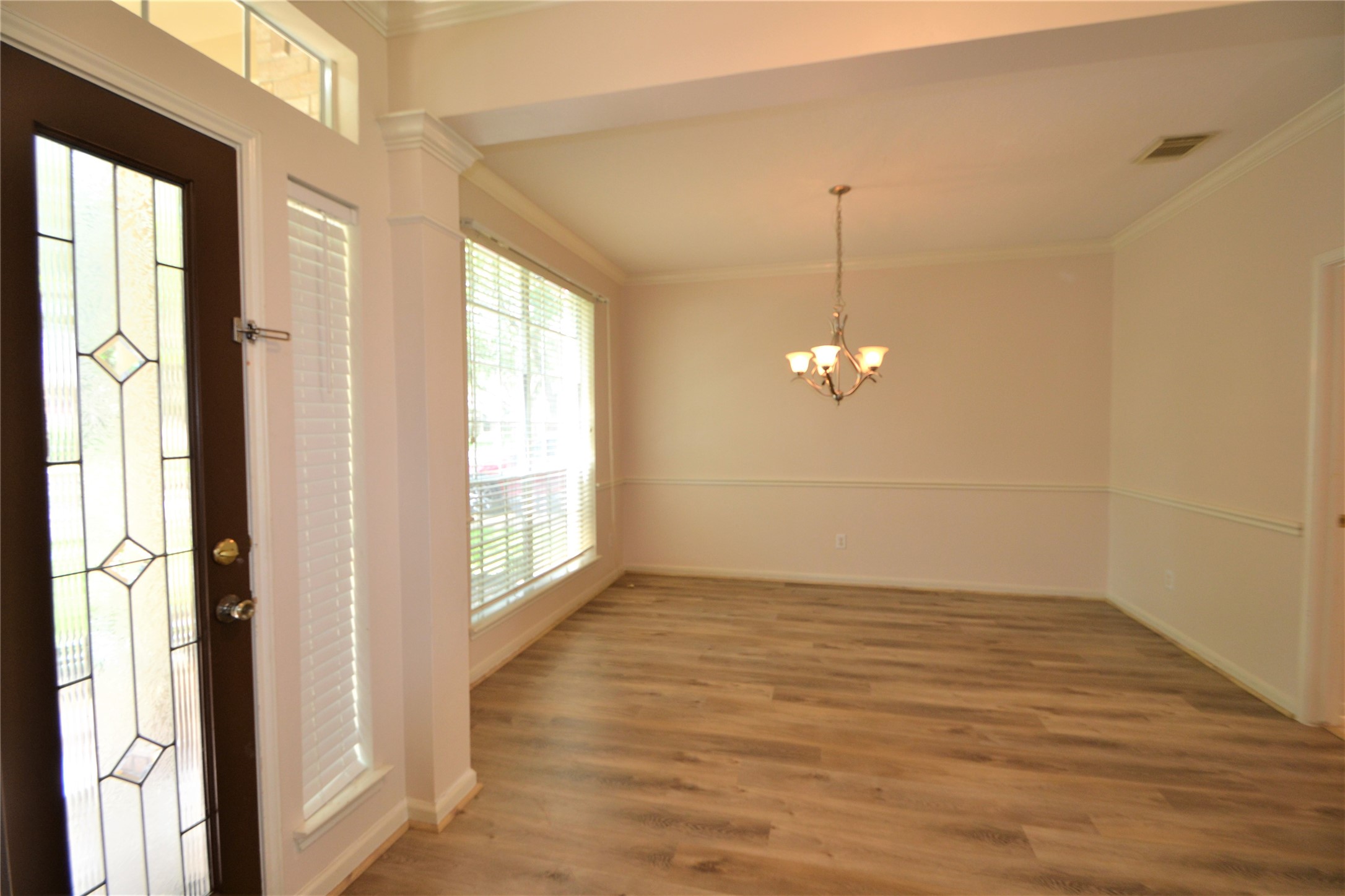 5007 Bellmead Drive Property Photo 2
