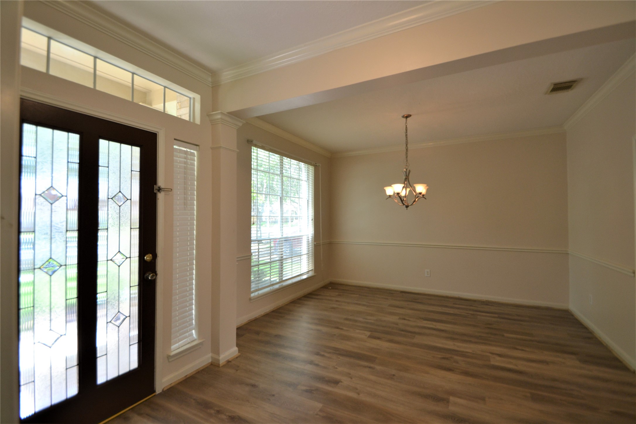 5007 Bellmead Drive Property Photo 4