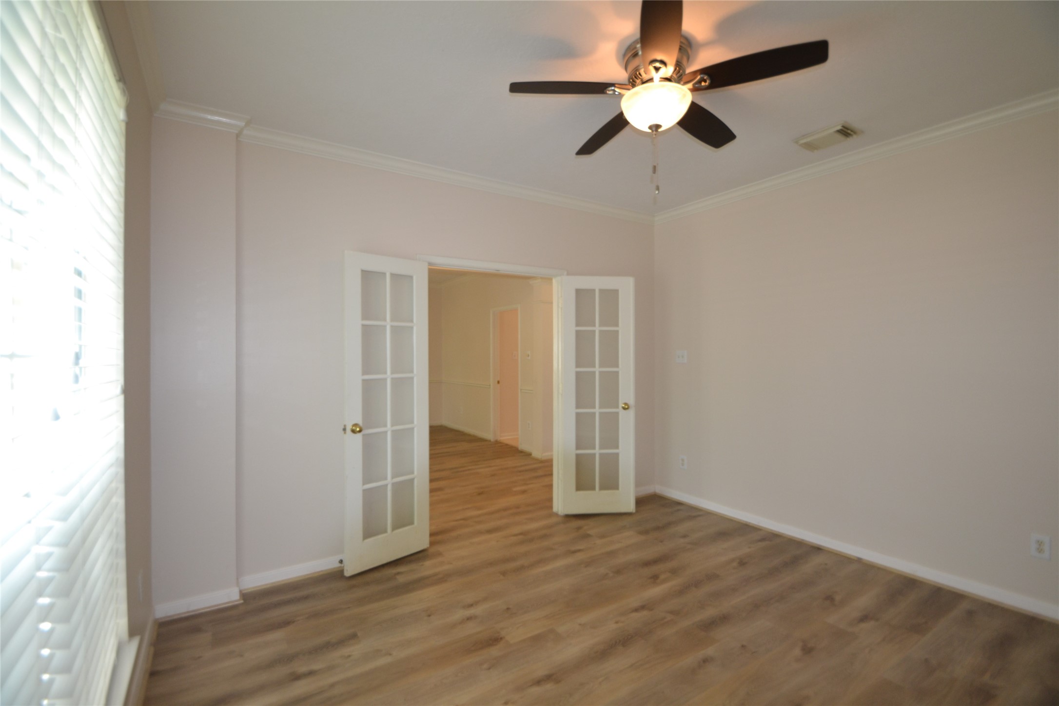 5007 Bellmead Drive Property Photo 5