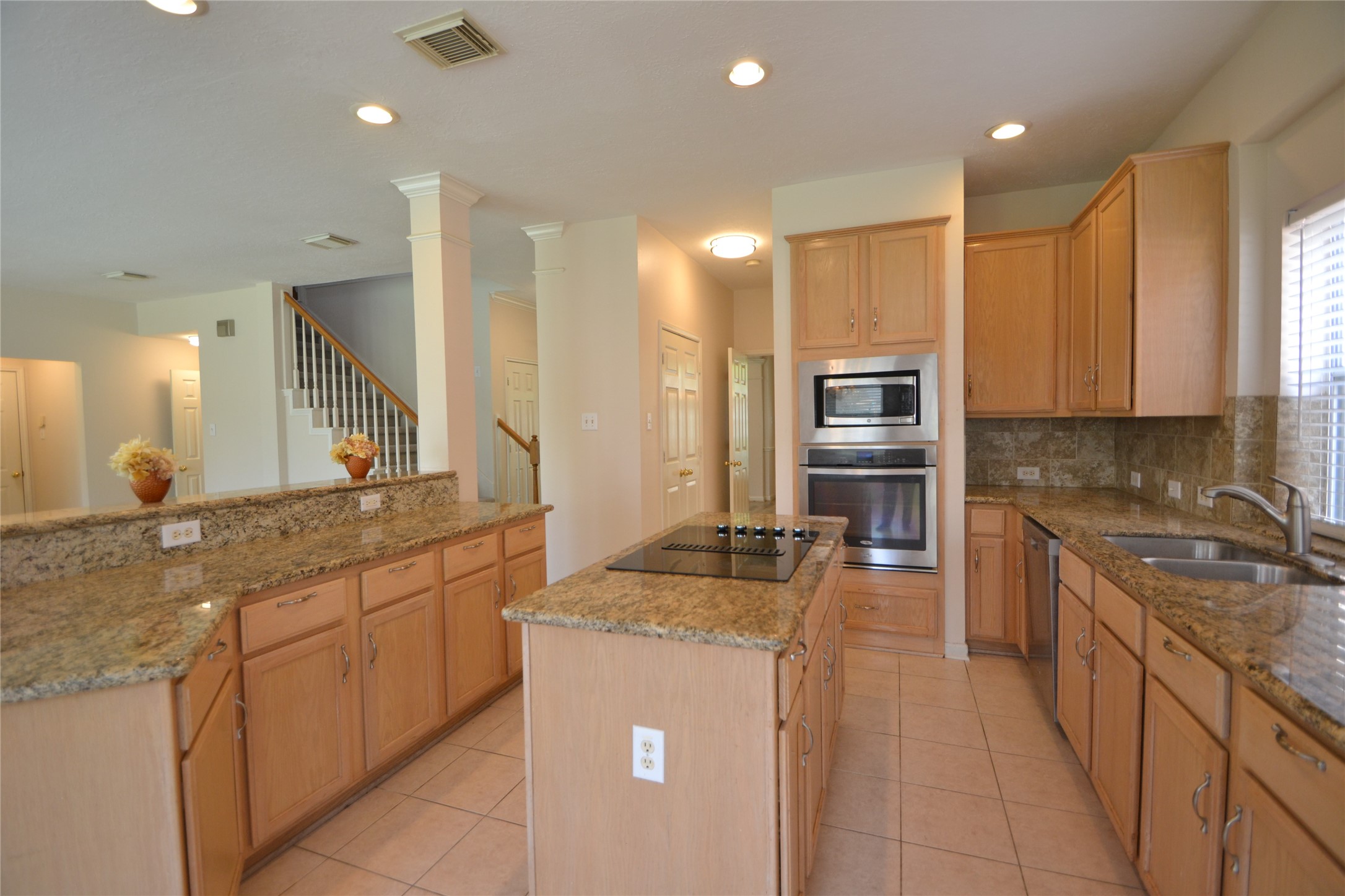 5007 Bellmead Drive Property Photo 11
