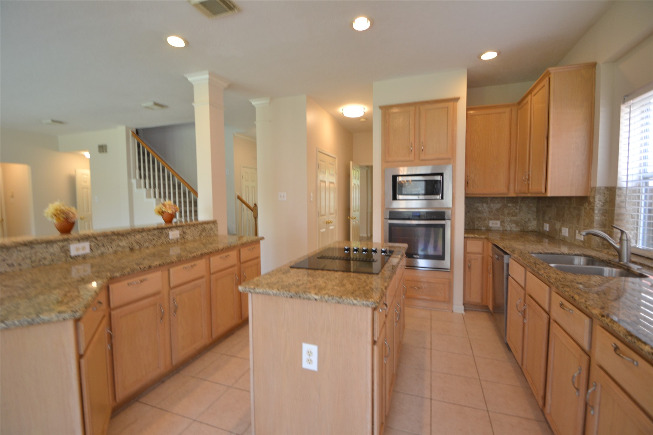 5007 Bellmead Drive Property Photo 12