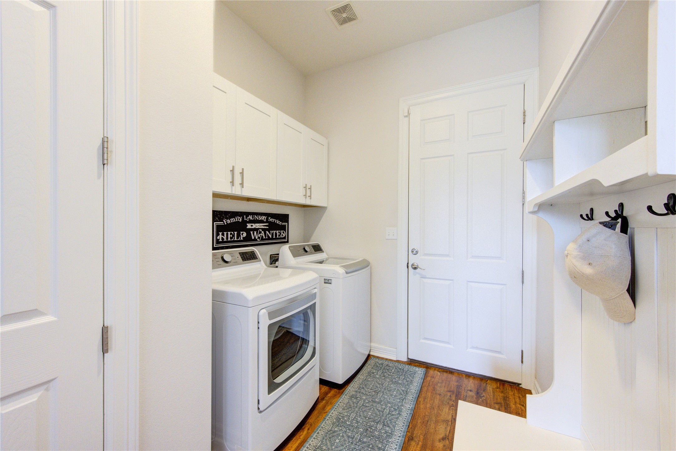 2006 Lynn Street Property Photo 32