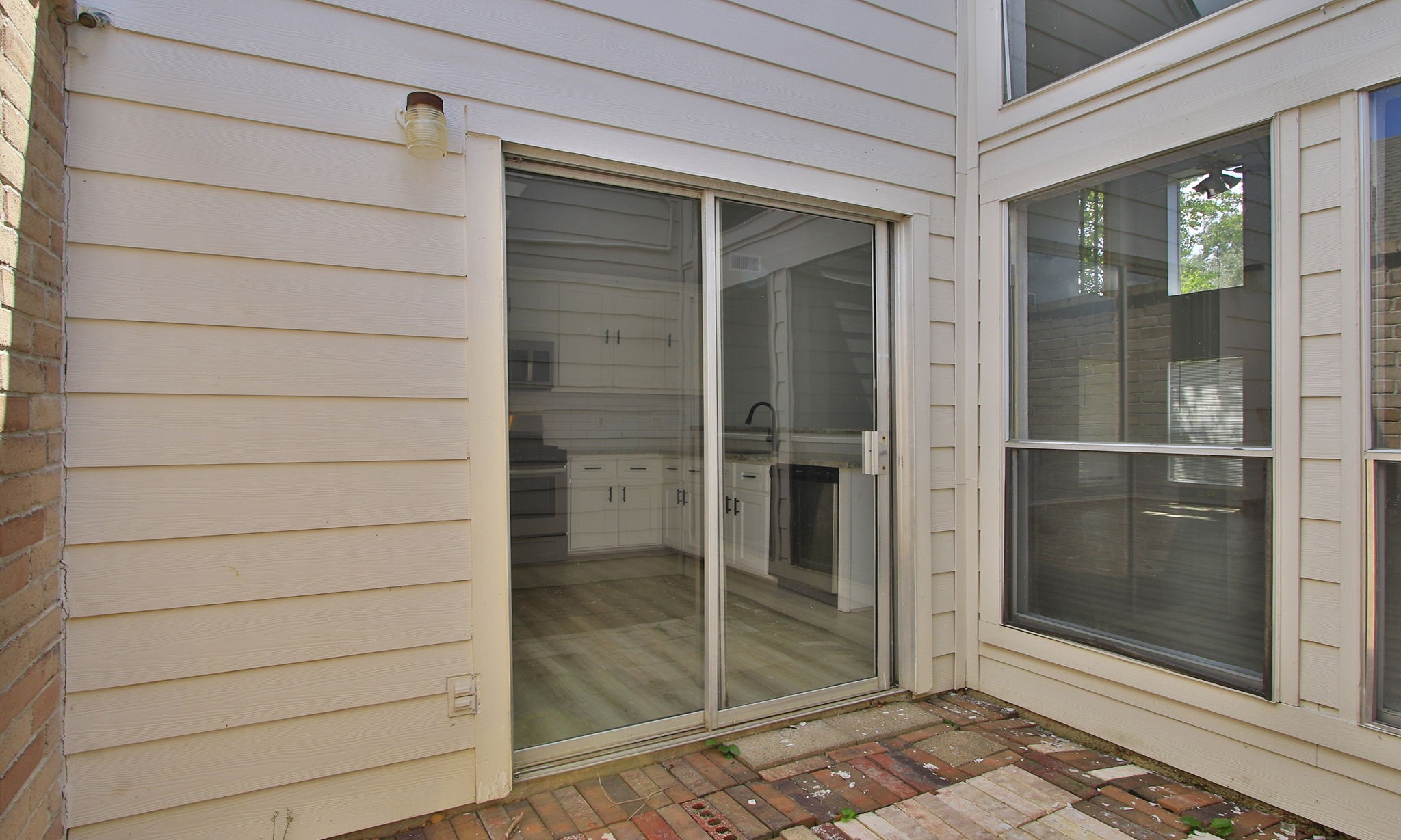 2115 Foundary Drive E Property Photo 17