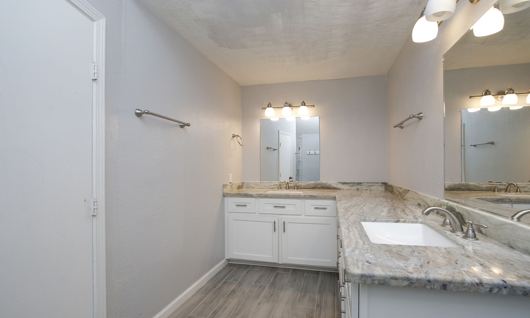 2115 Foundary Drive E Property Photo 22