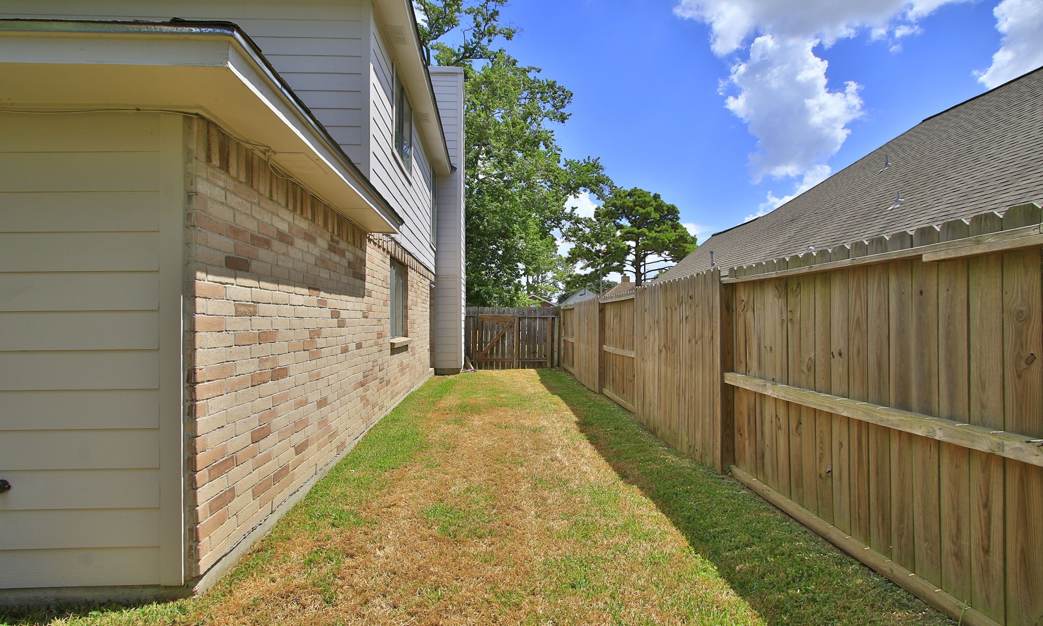 2115 Foundary Drive E Property Photo 38