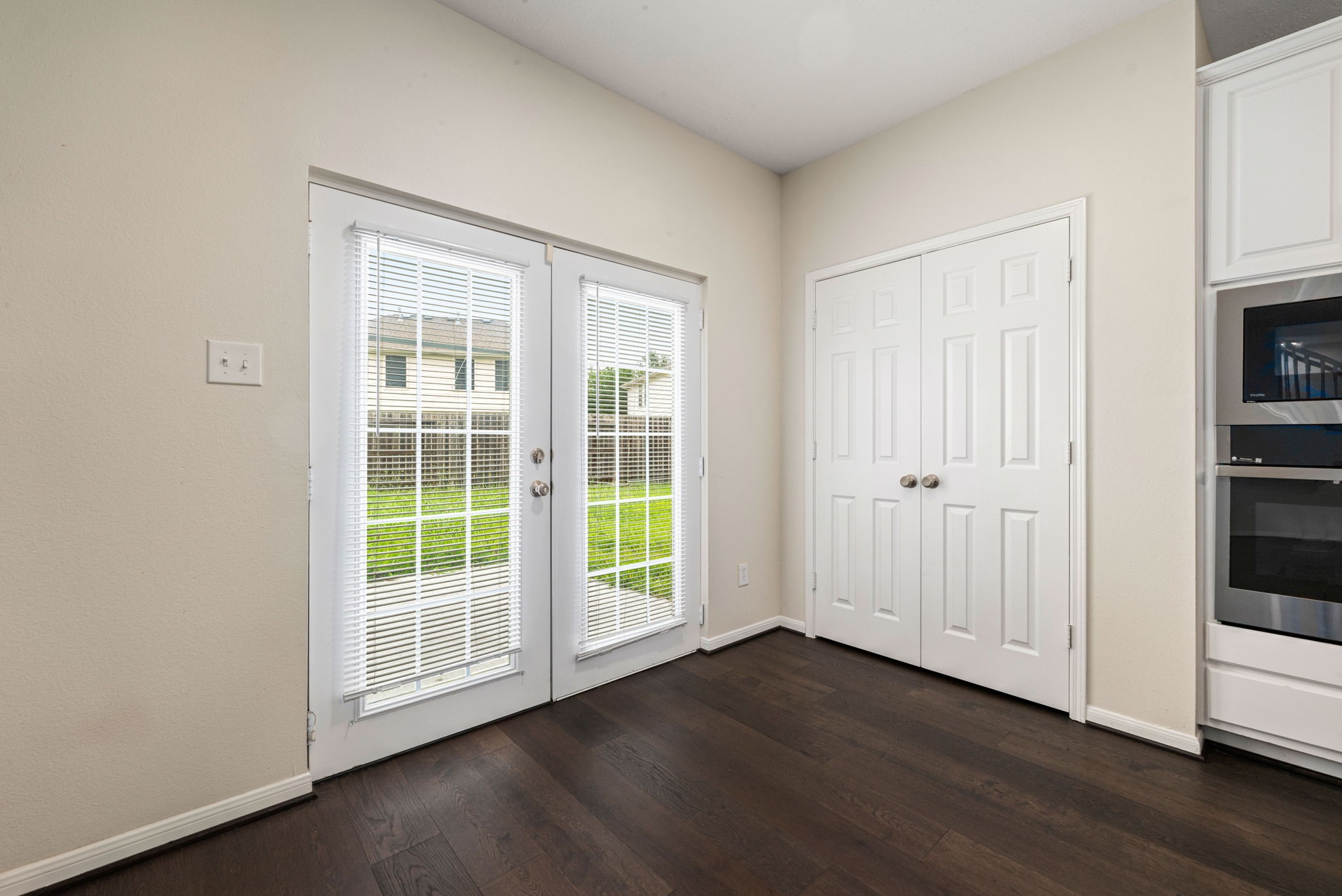 5507 River Gable Court Property Photo 12