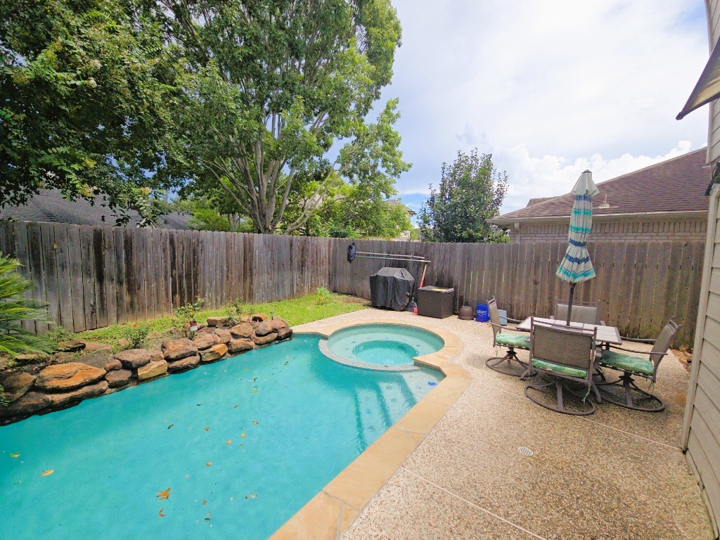 16514 Bluff Springs Drive Property Photo 7