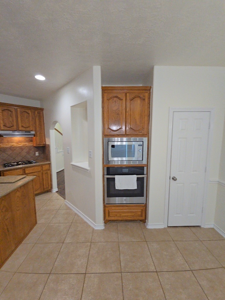 16514 Bluff Springs Drive Property Photo 28