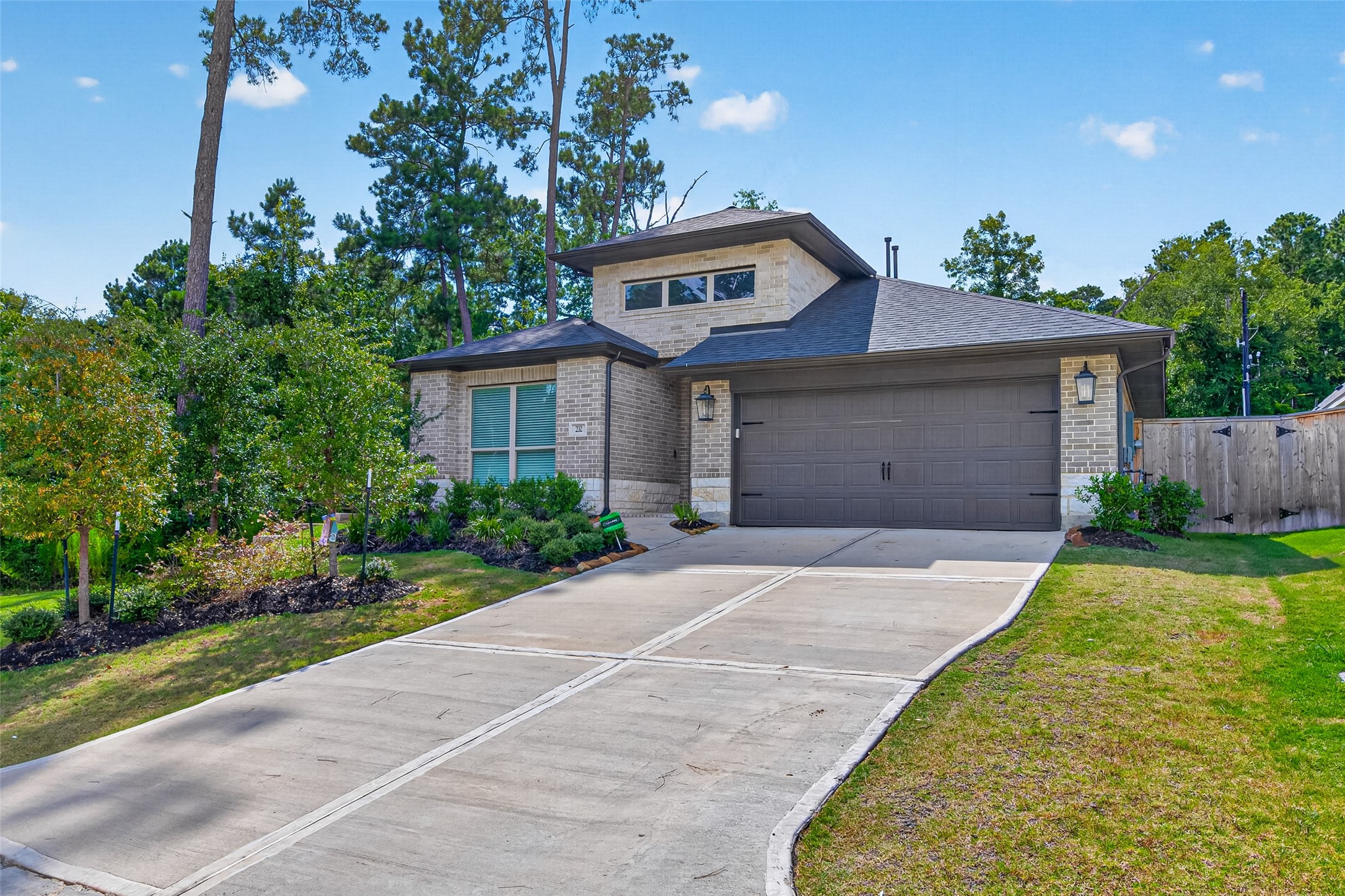 232 W Netleaf Court Property Photo 4