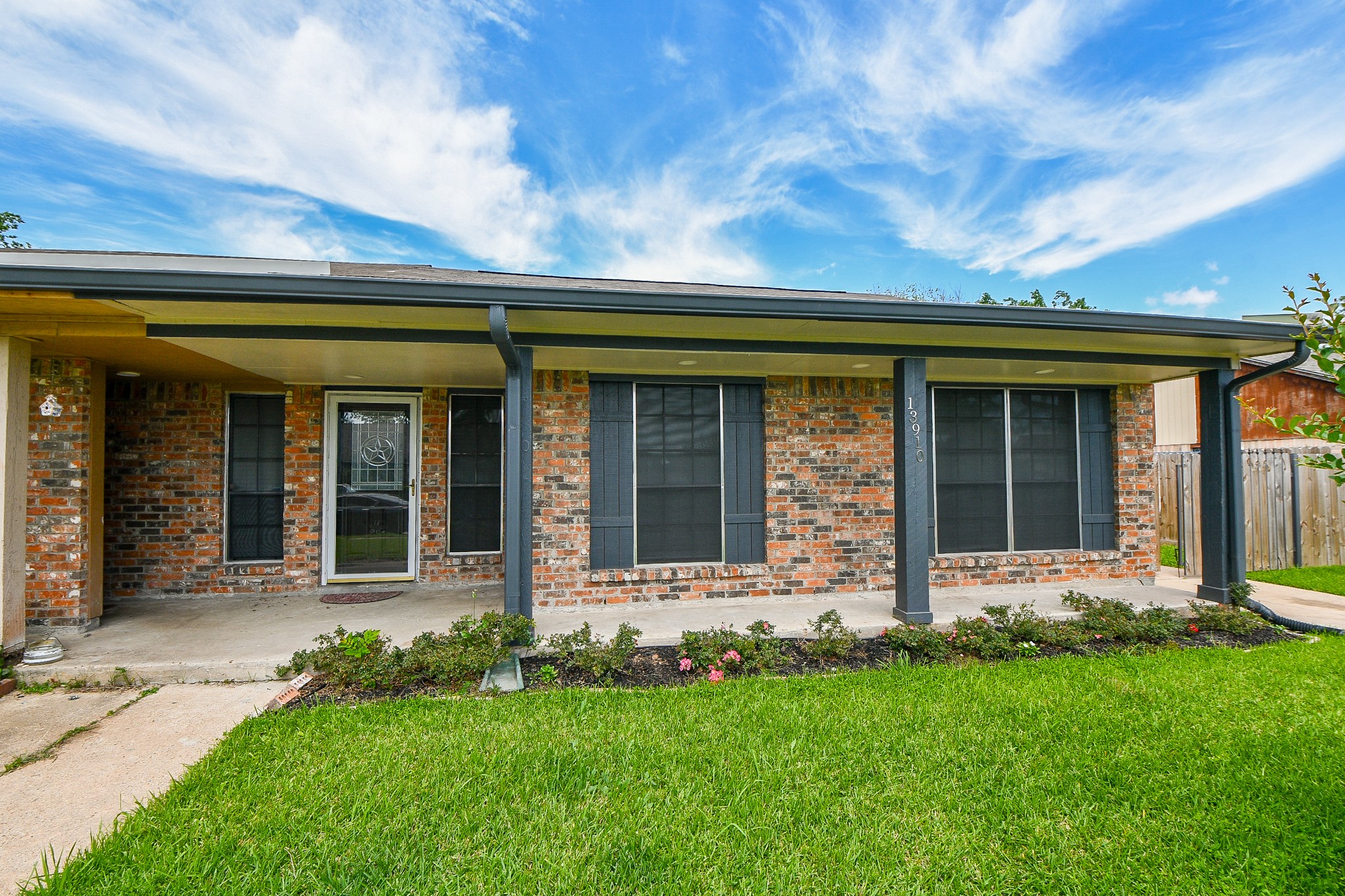 13910 Bonnercrest Drive Property Photo 3