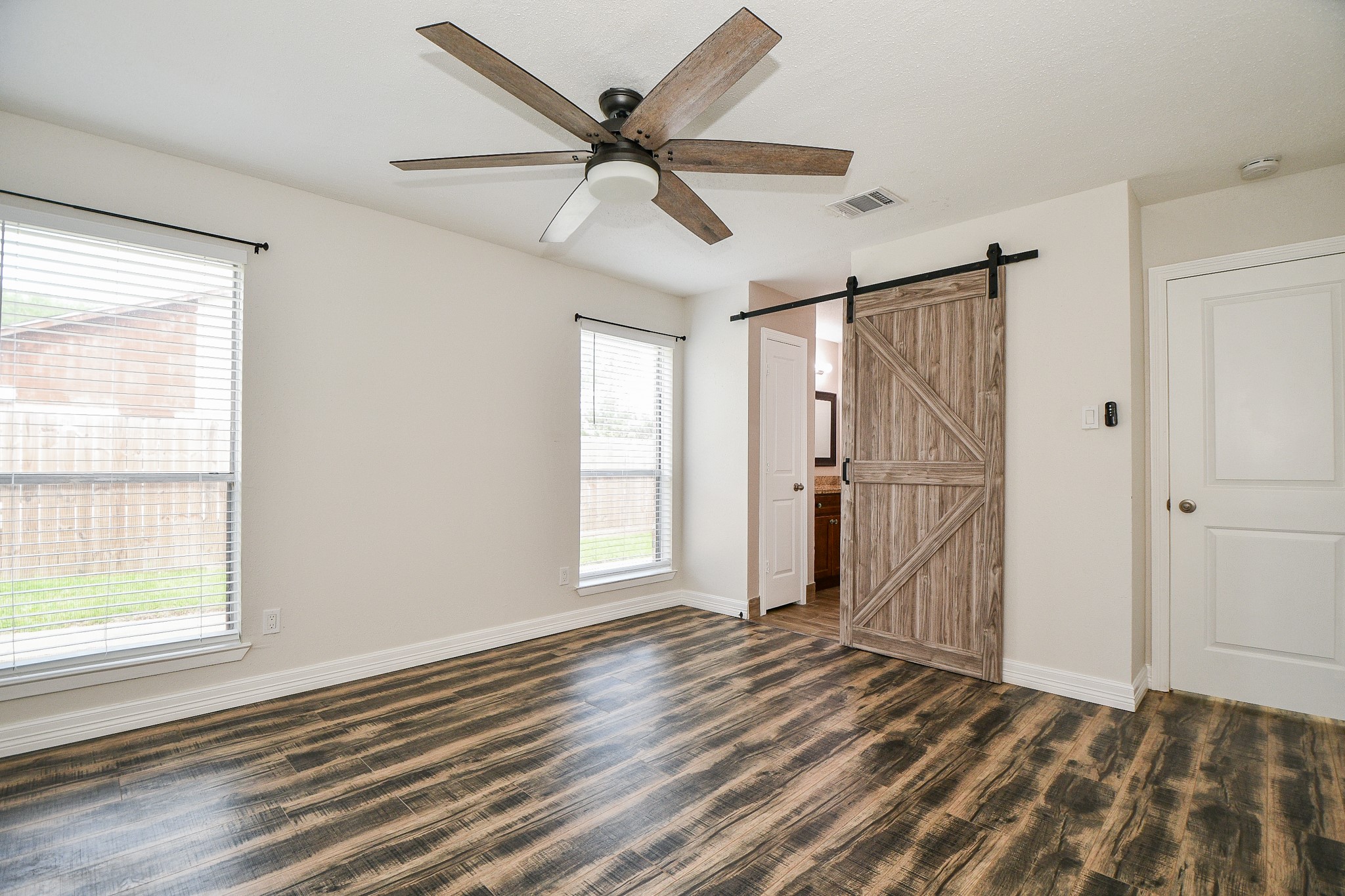 13910 Bonnercrest Drive Property Photo 12