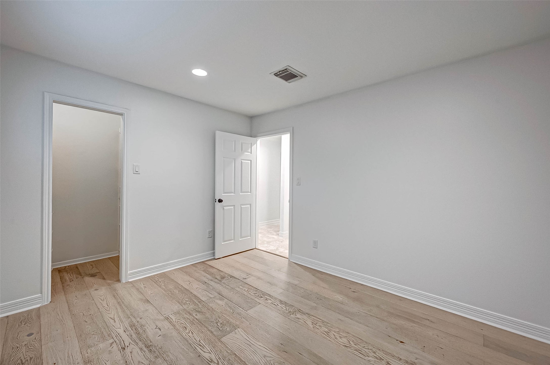 2030 Western Village Lane Property Photo 6