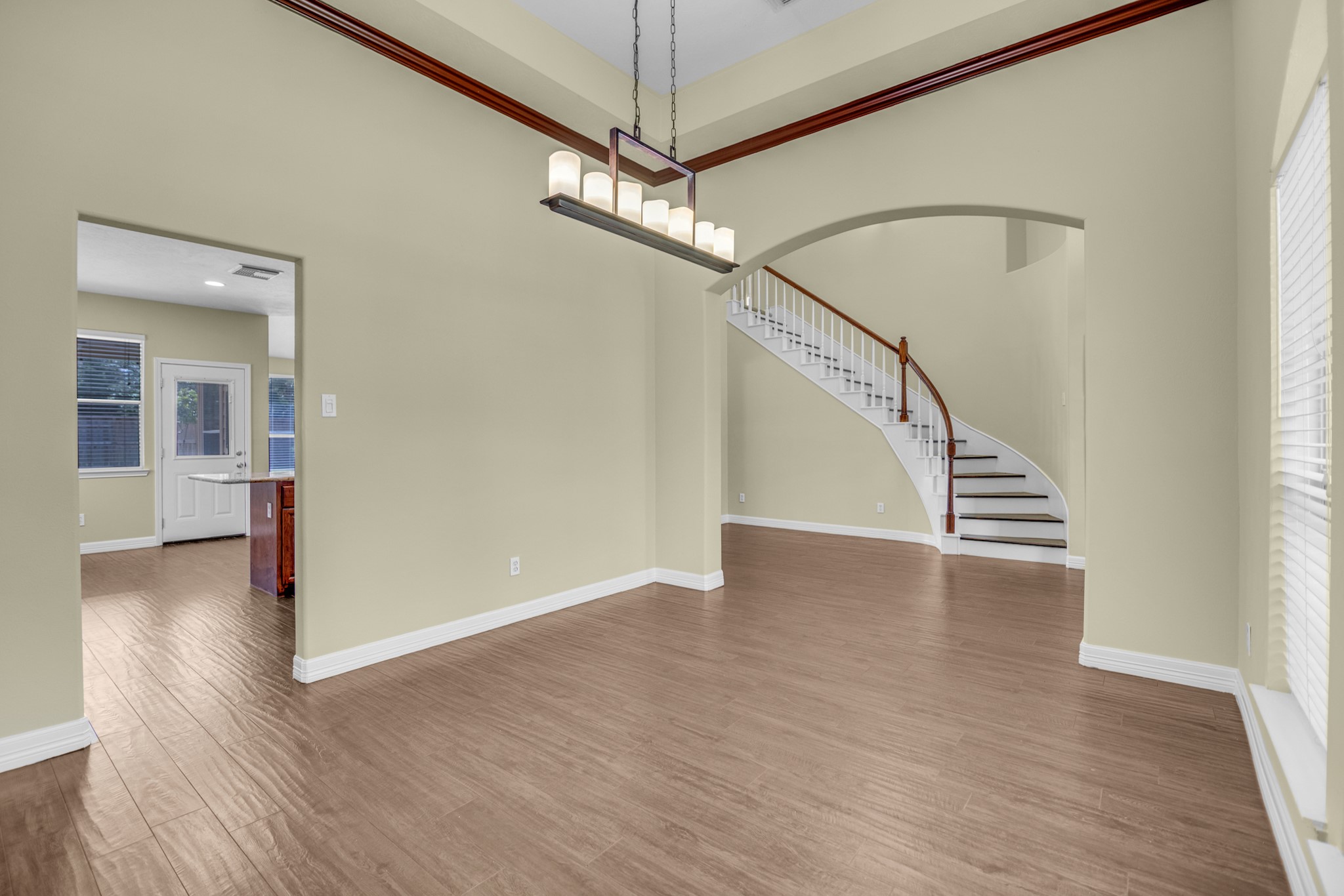 2919 Silverbit Trail Lane Property Photo 7