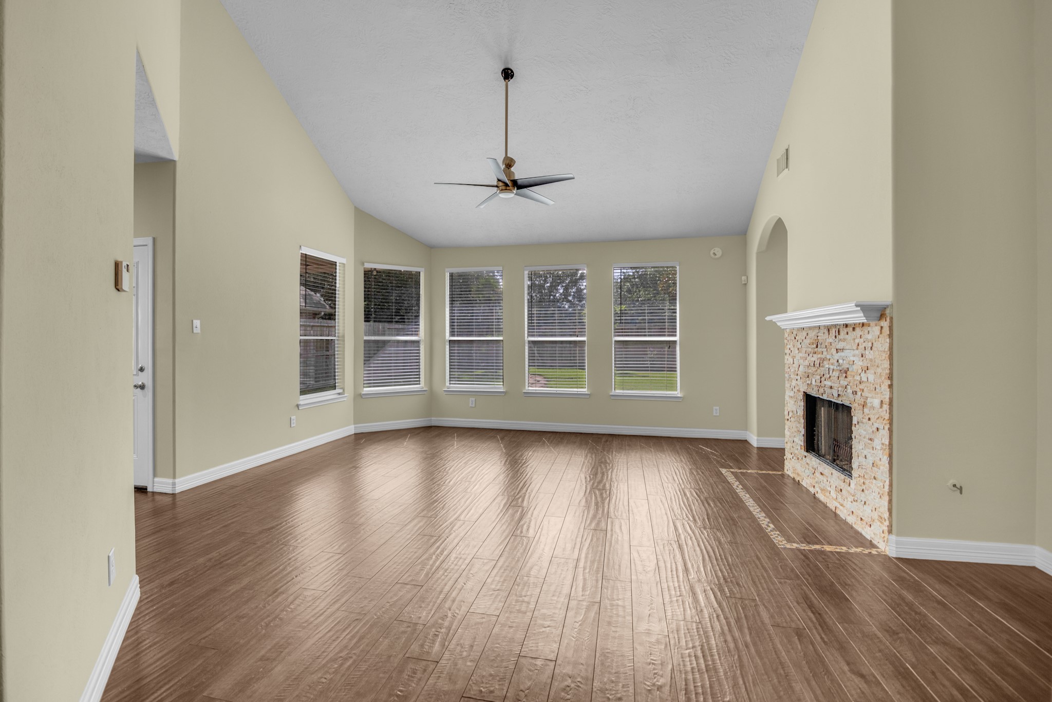 2919 Silverbit Trail Lane Property Photo 13