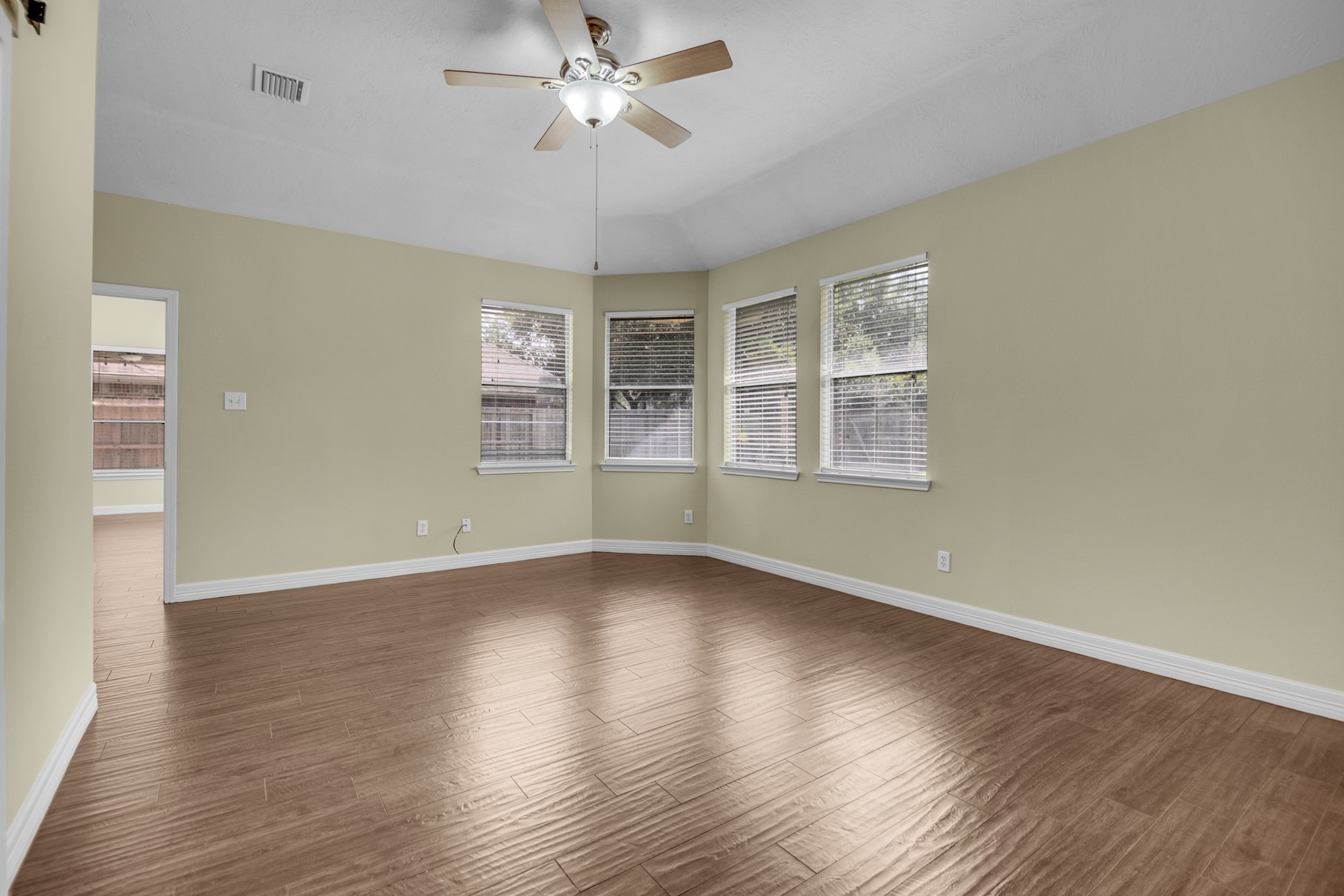 2919 Silverbit Trail Lane Property Photo 16