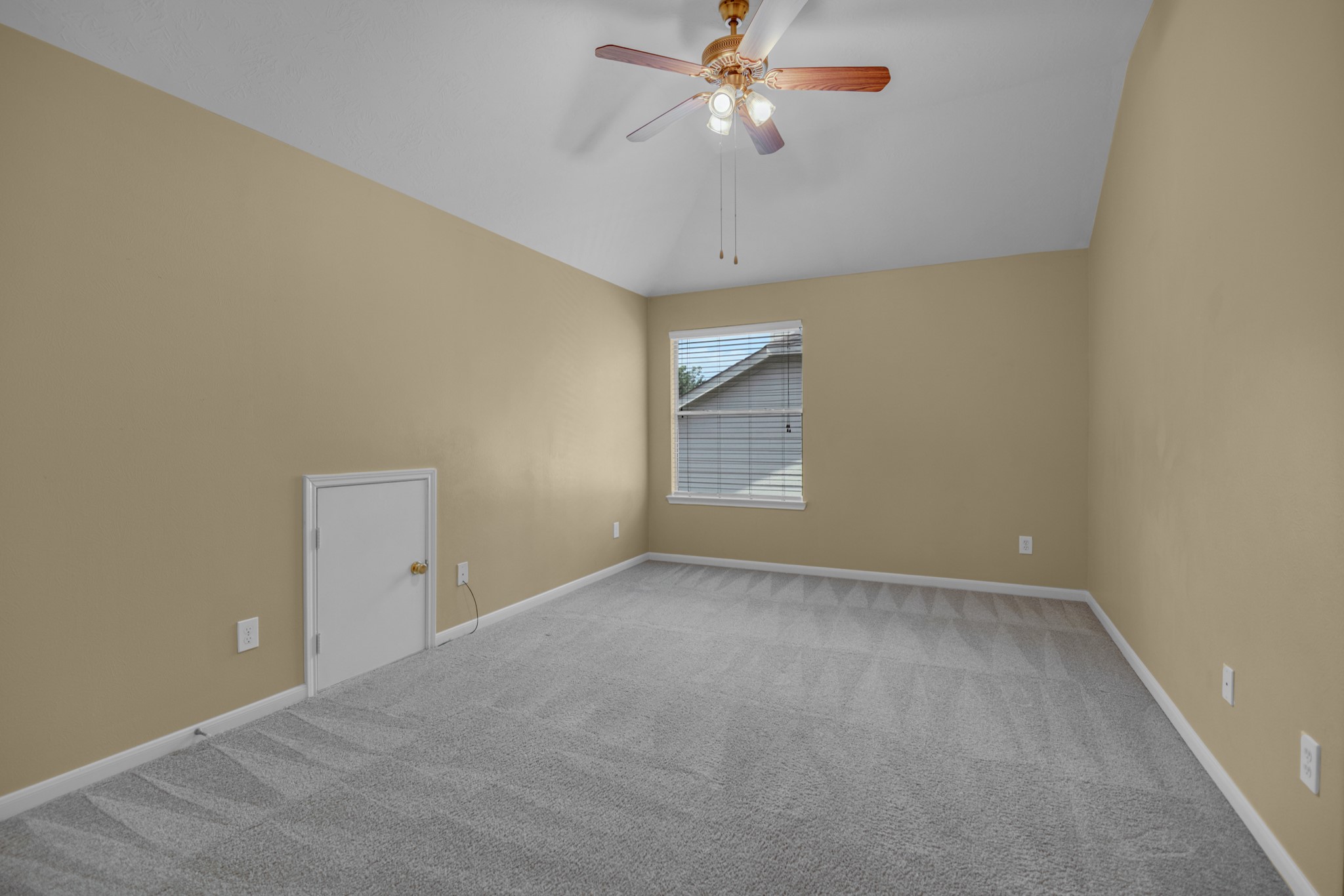 2919 Silverbit Trail Lane Property Photo 27