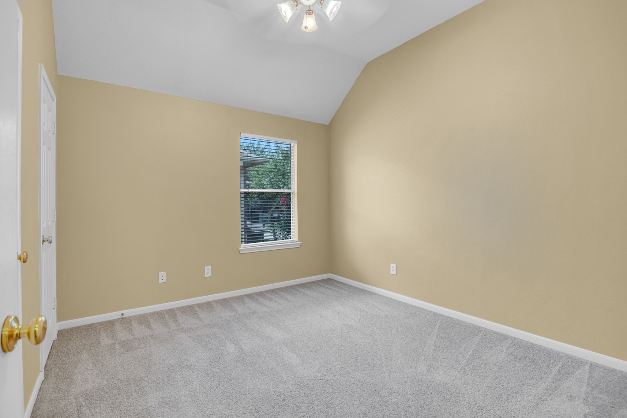 2919 Silverbit Trail Lane Property Photo 33
