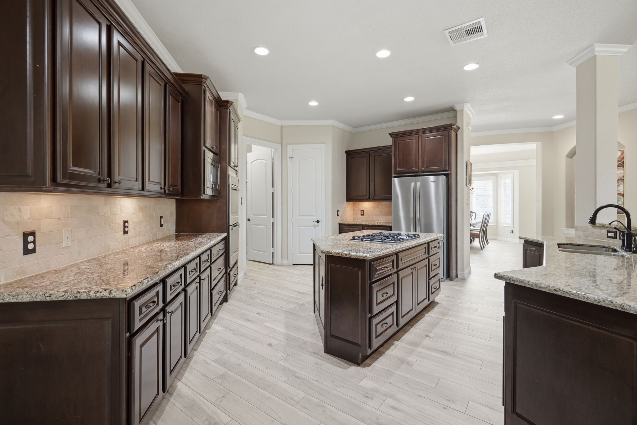 33107 Whickham Circle Property Photo 17