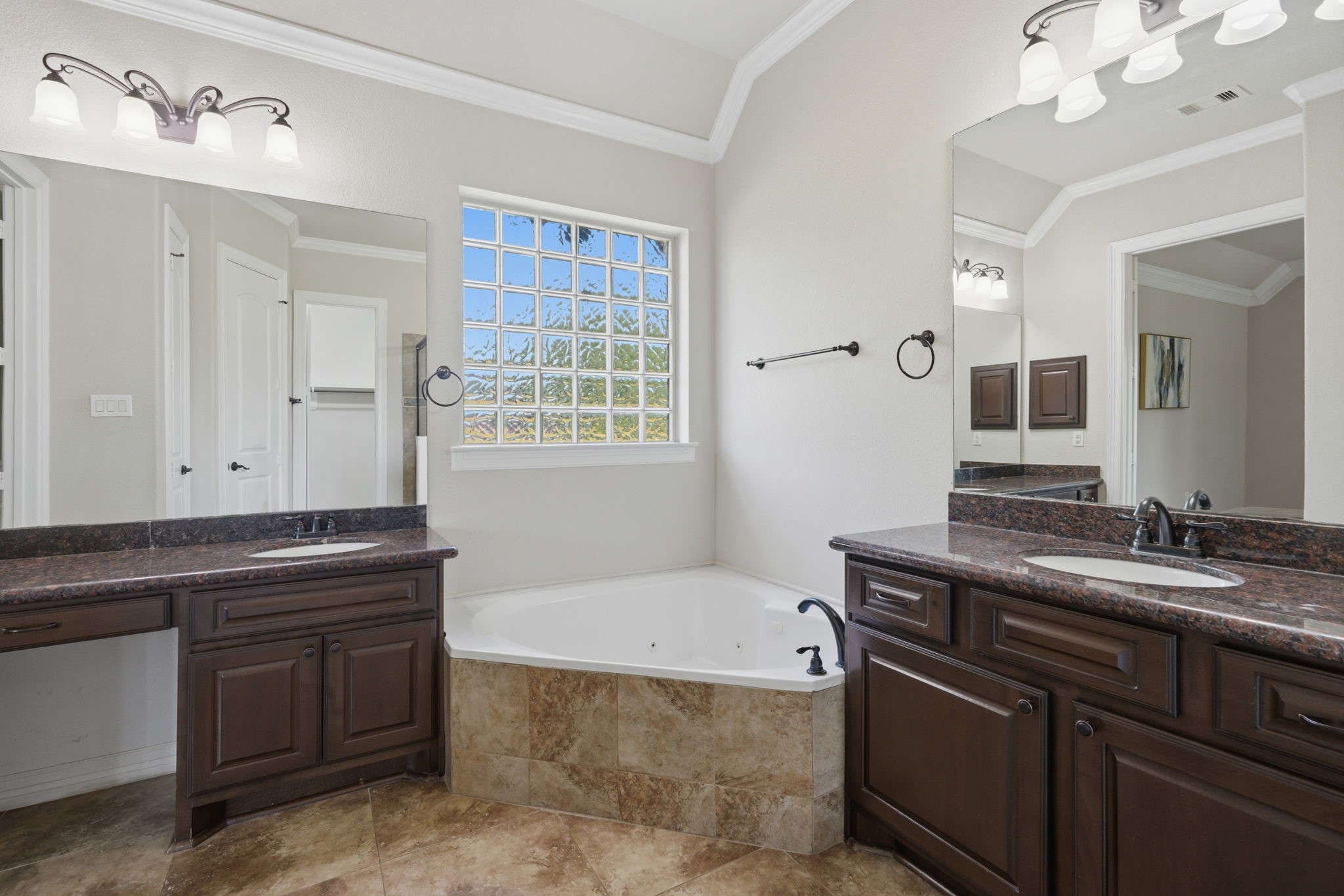33107 Whickham Circle Property Photo 29