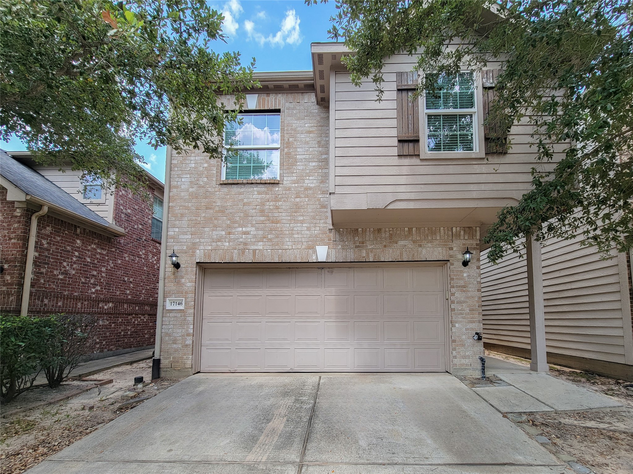 17146 Amarose Property Photo 1