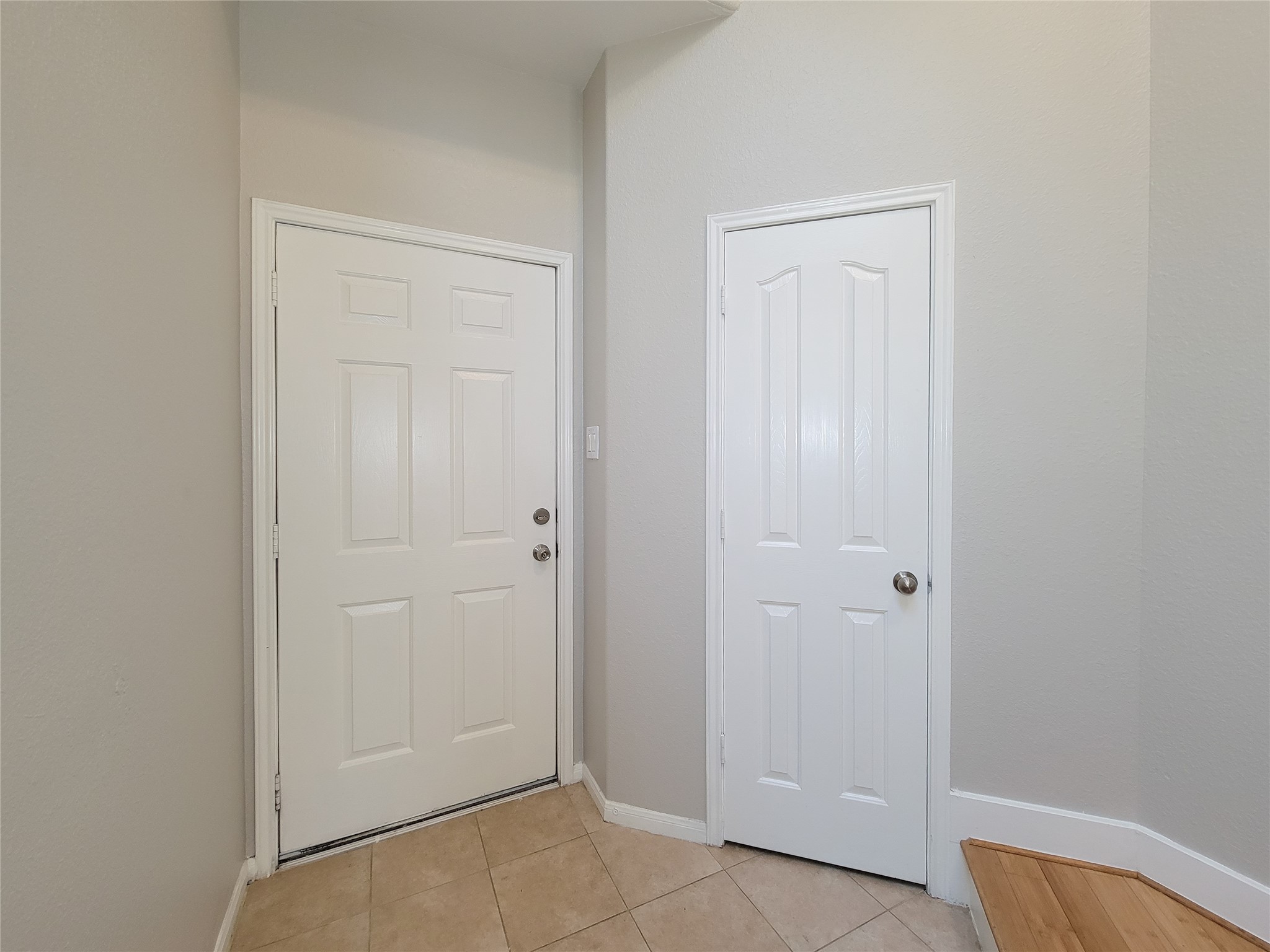 17146 Amarose Property Photo 5