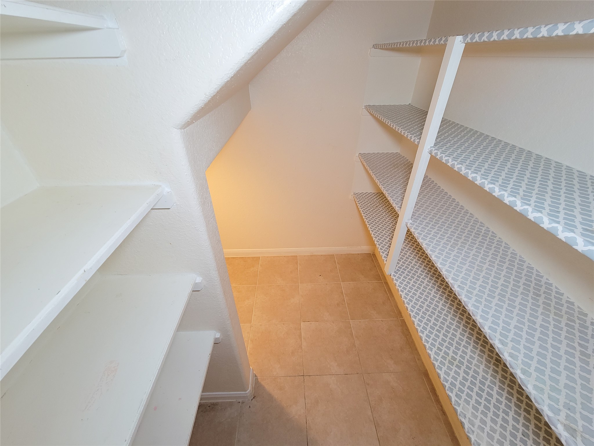 17146 Amarose Property Photo 19