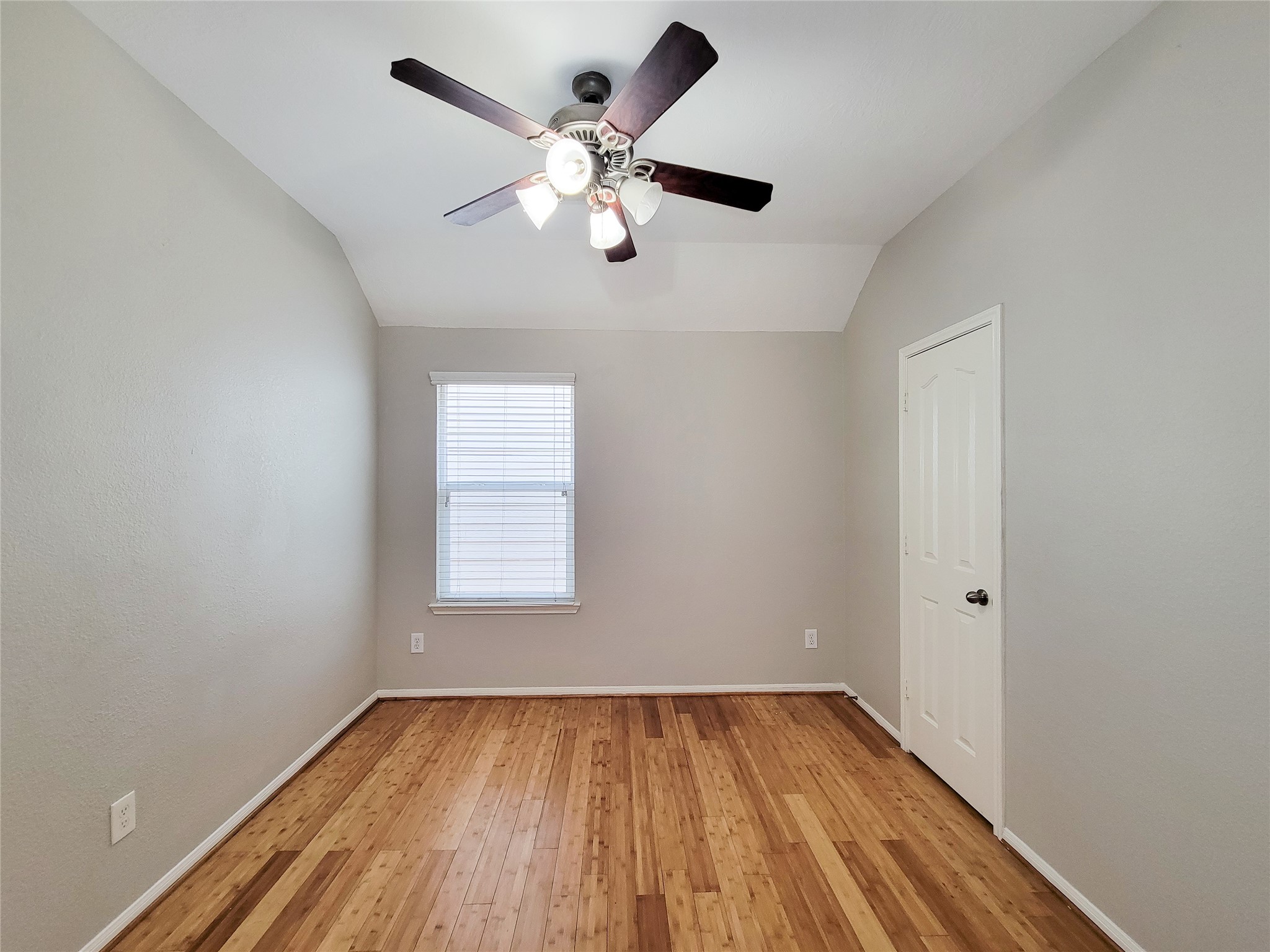 17146 Amarose Property Photo 28