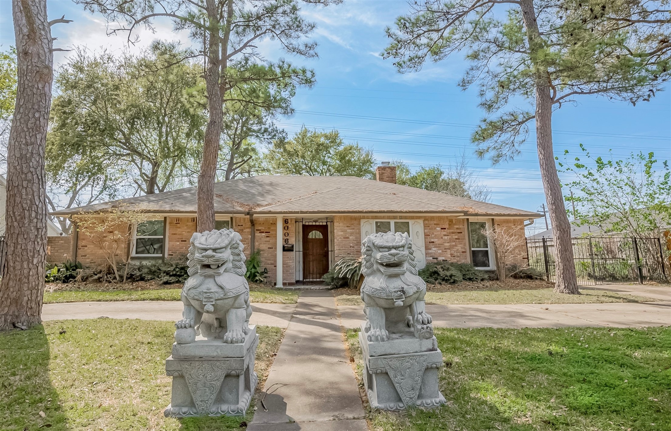6006 Redding Road Property Photo