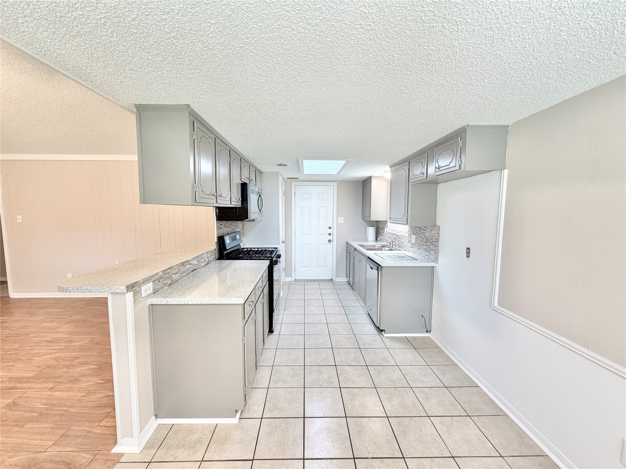 12426 Foxburo Drive Property Photo 9