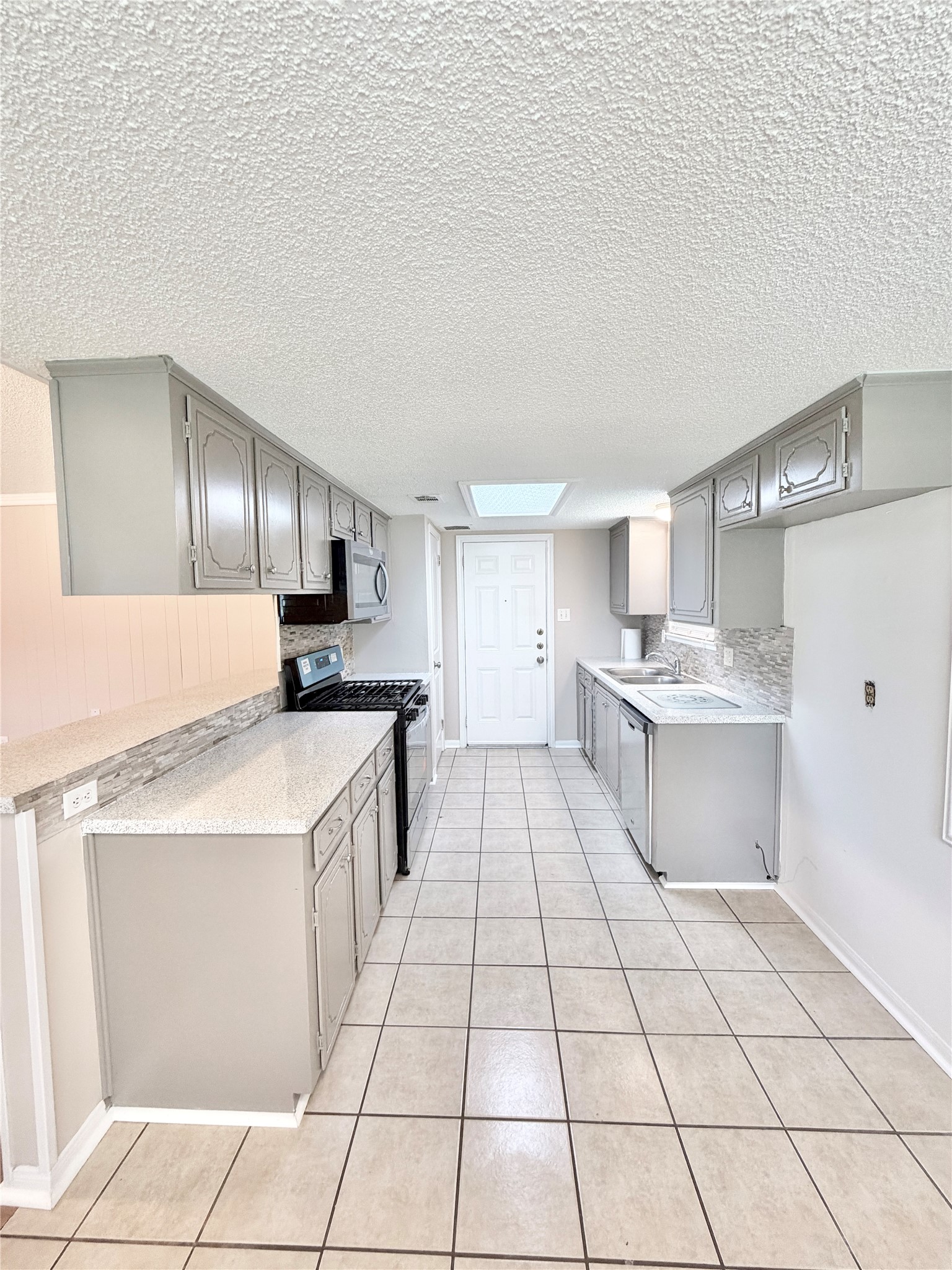 12426 Foxburo Drive Property Photo 10