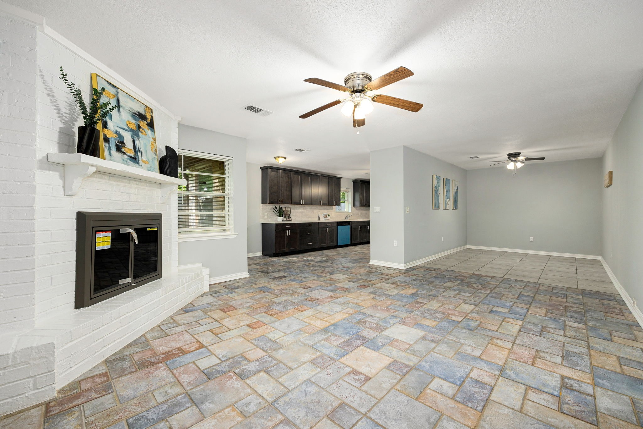218 Chariot Lane Property Photo 4