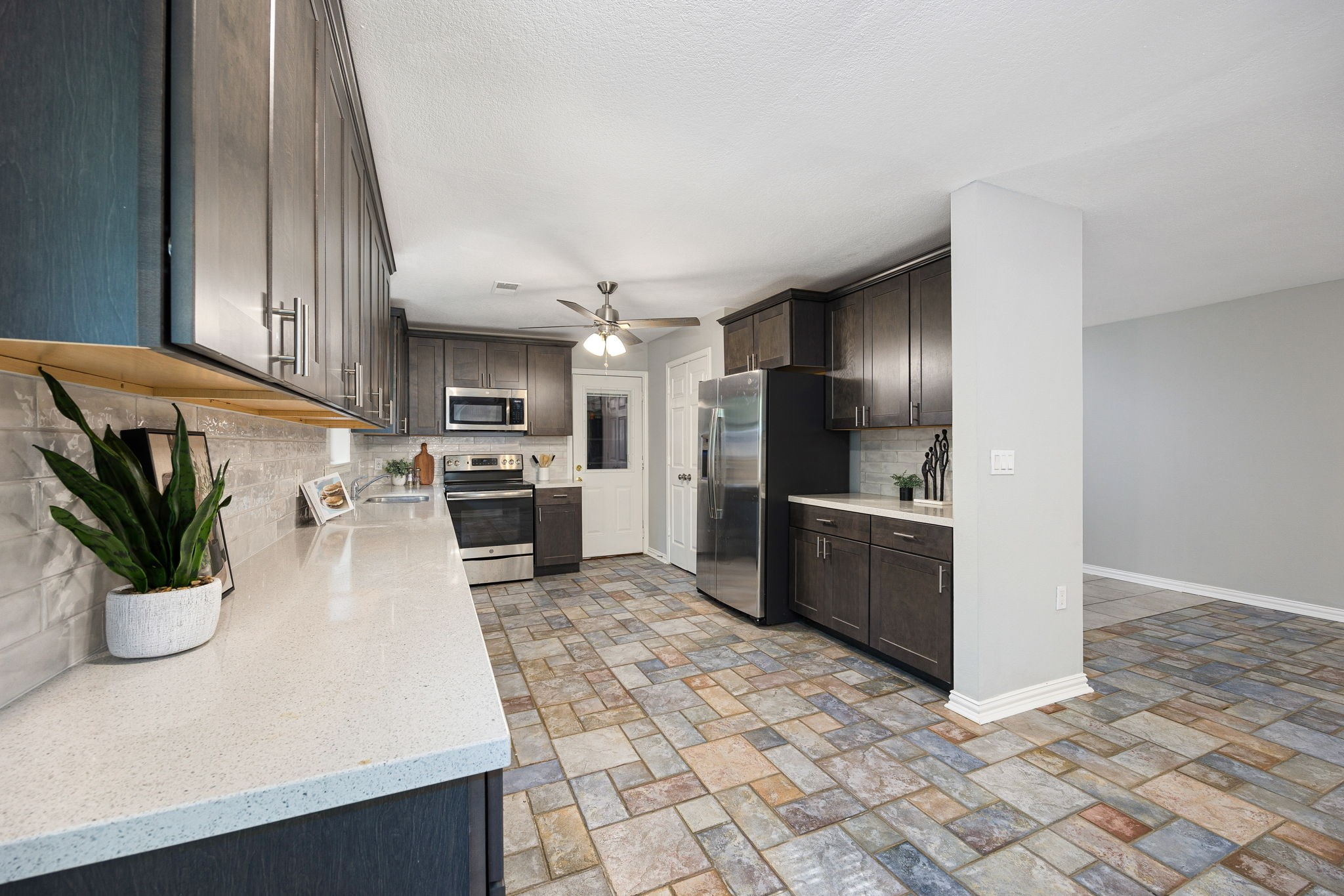 218 Chariot Lane Property Photo 7