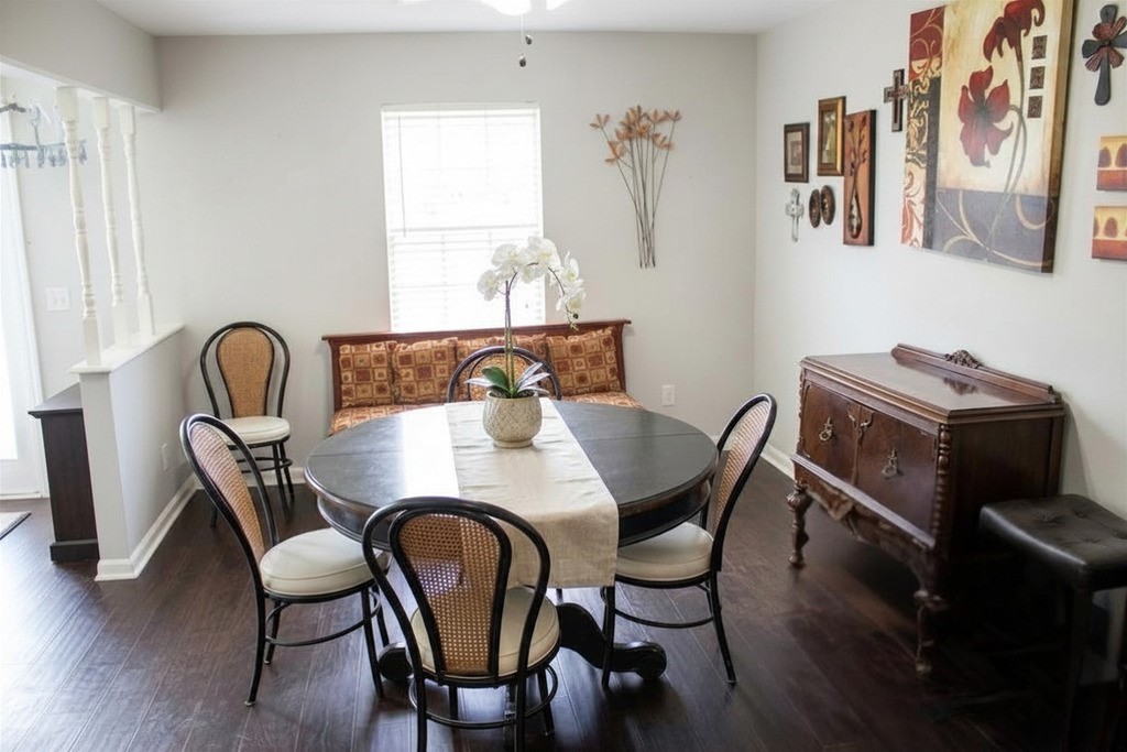 206 Riverside Street Property Photo 5