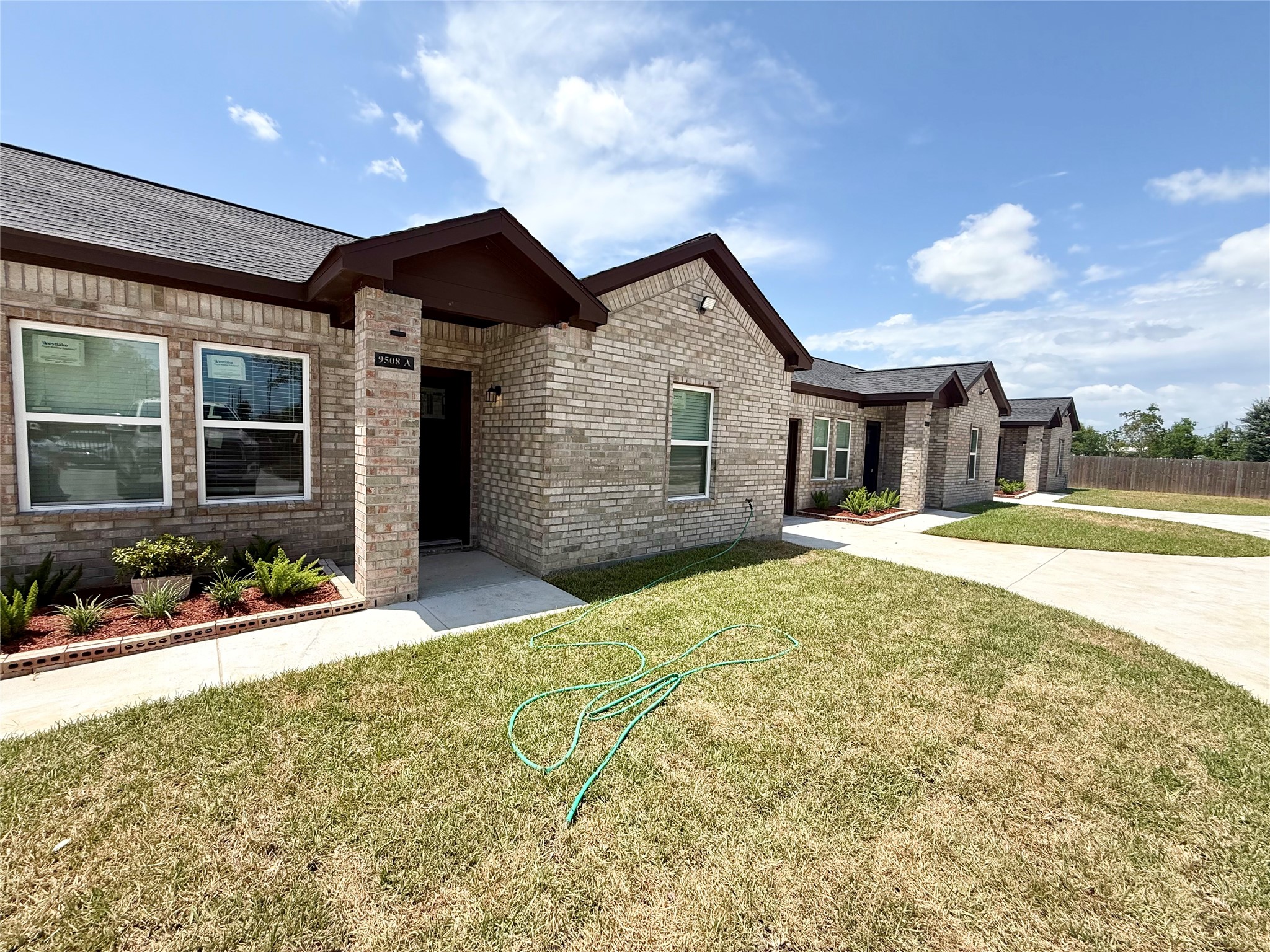 9508 Quaker Court A Property Photo 2