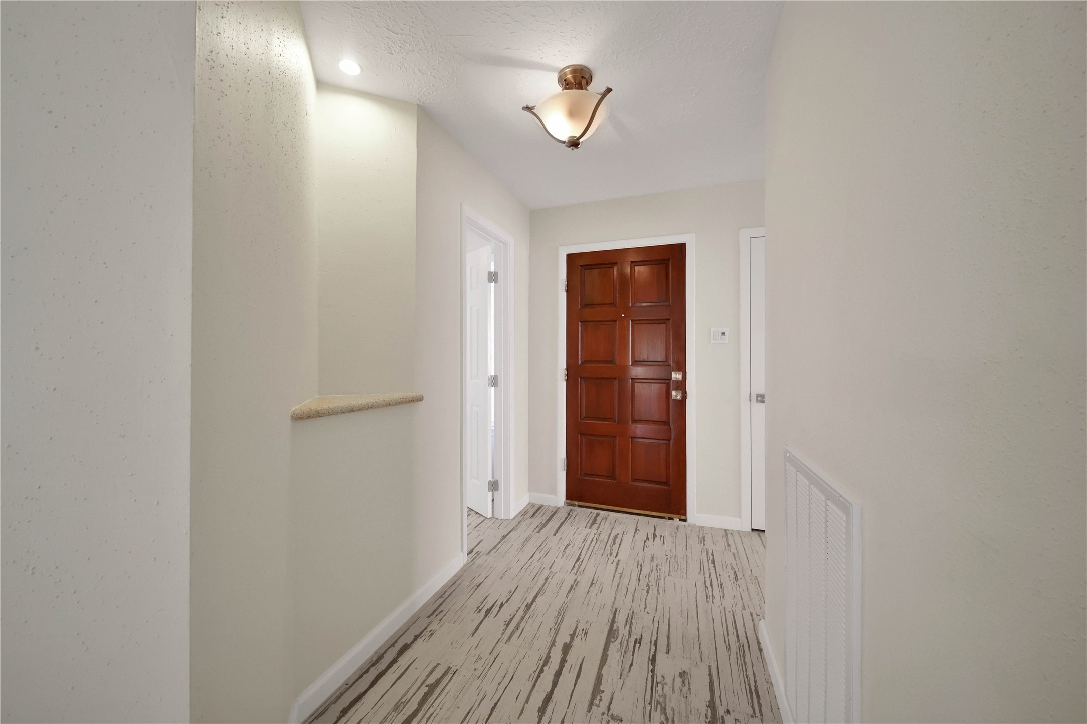 10904 Birch Drive Property Photo 8