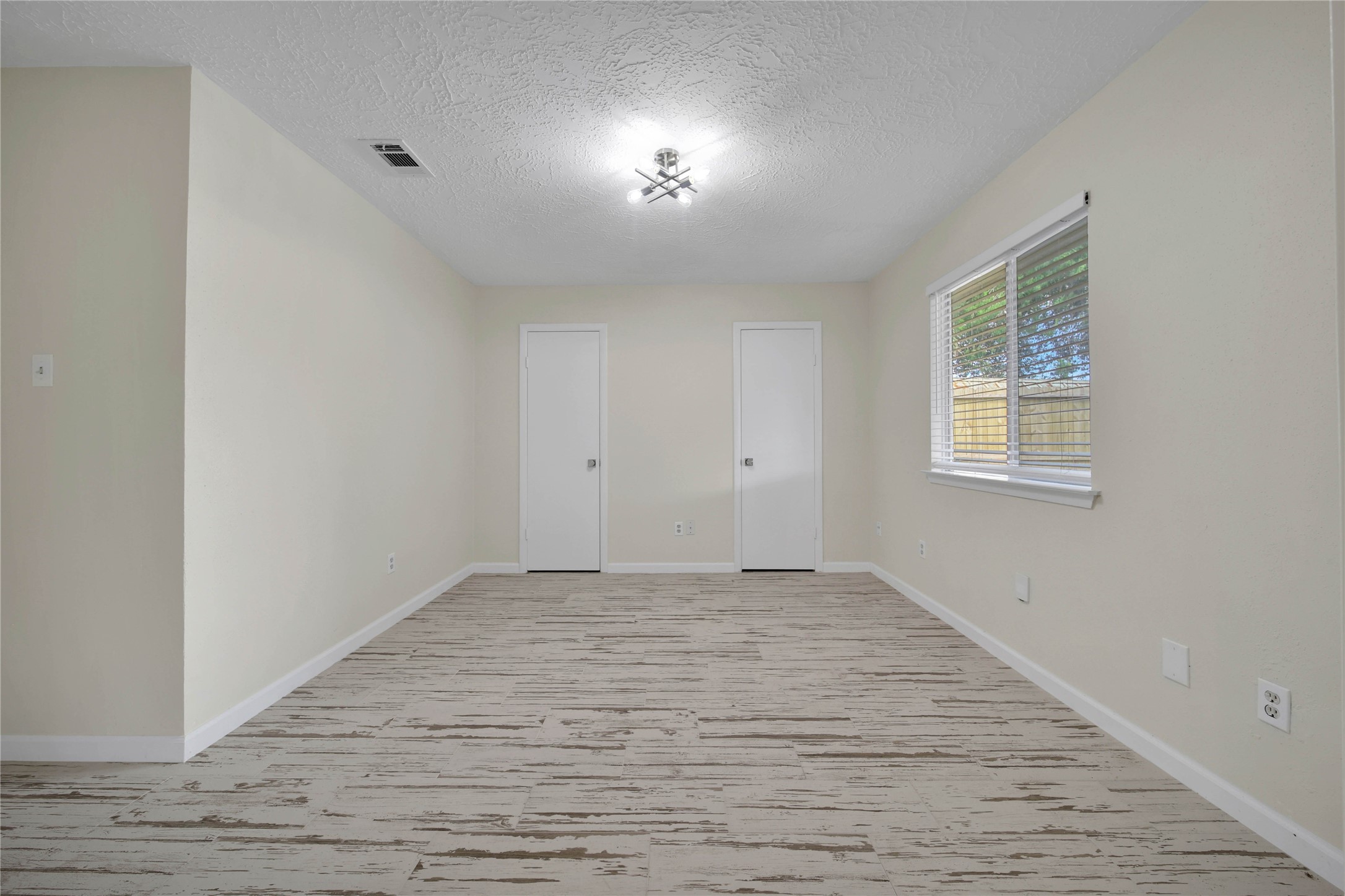 10904 Birch Drive Property Photo 23