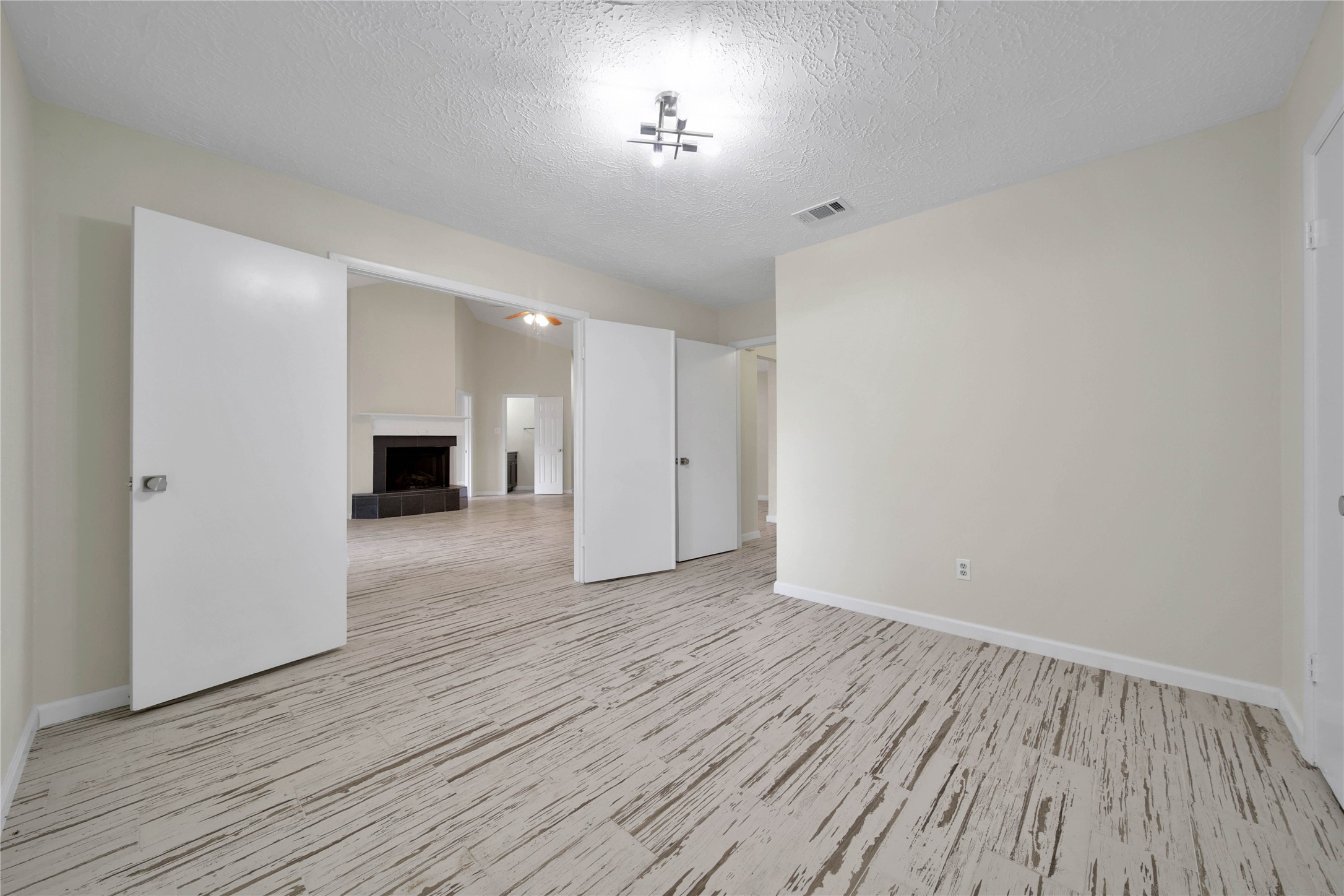 10904 Birch Drive Property Photo 25